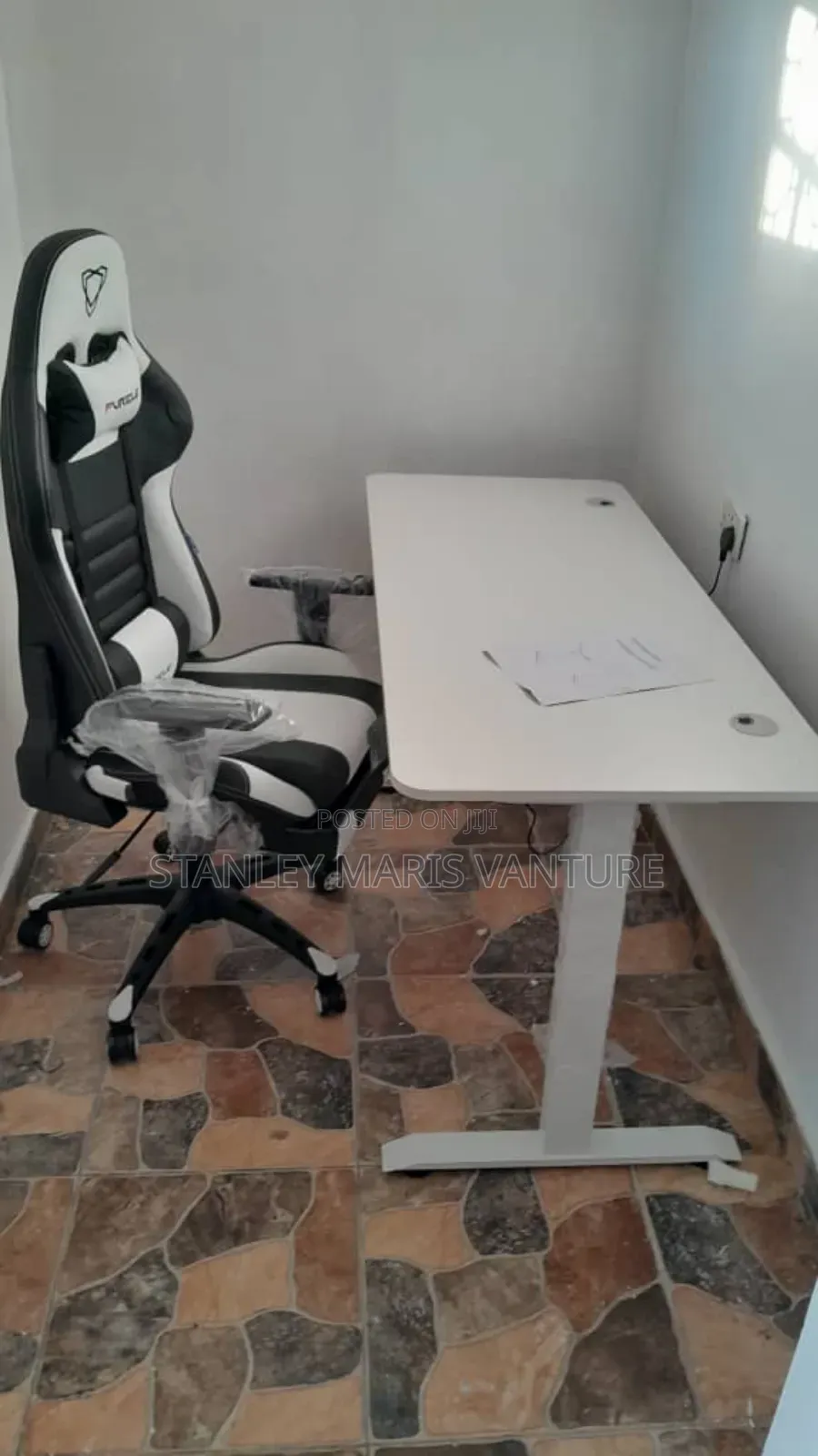 Brand New Electric Desk Set