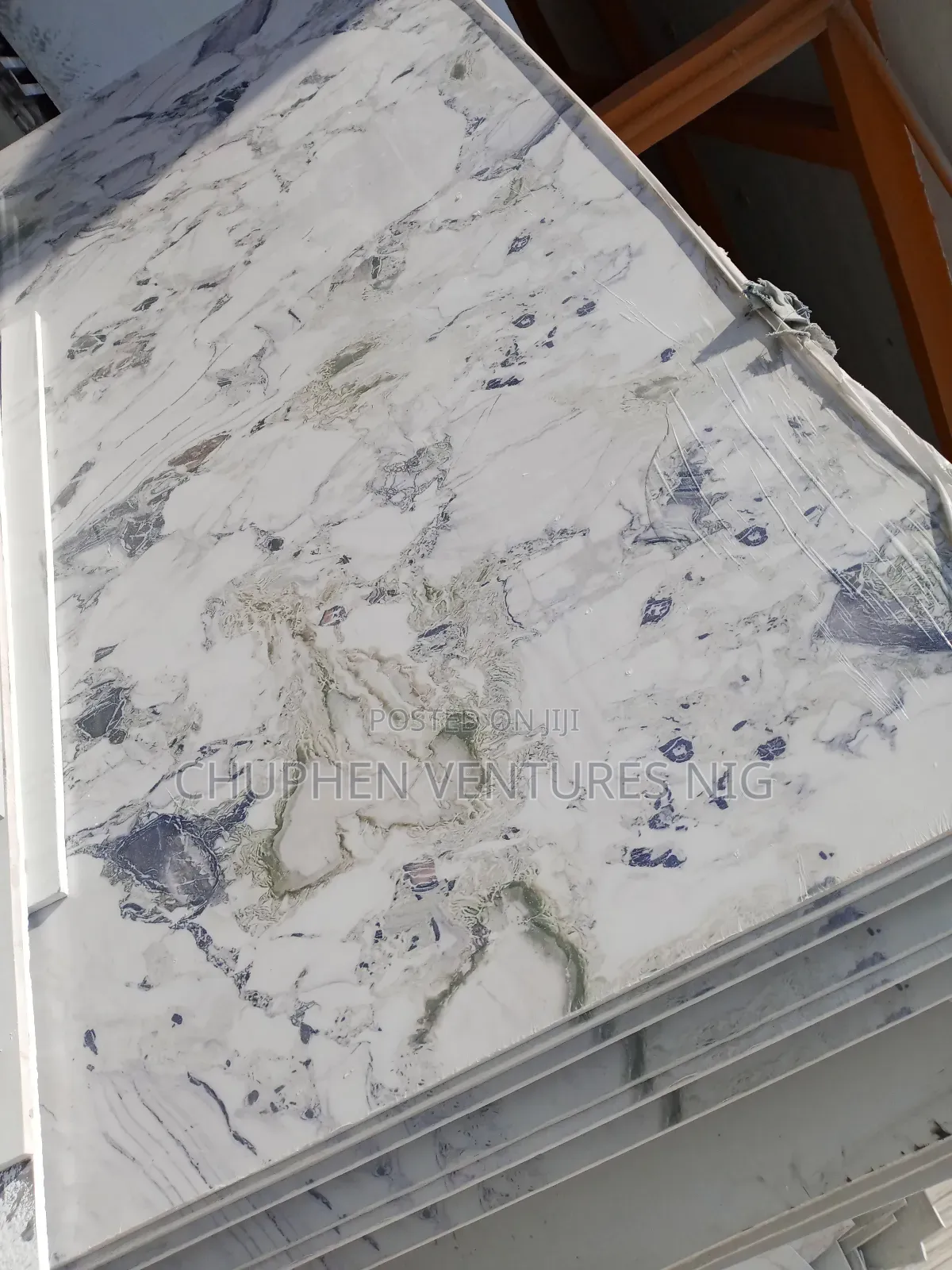 Quartz Stone for Kitchen Counter Top, Dinning Table, Center