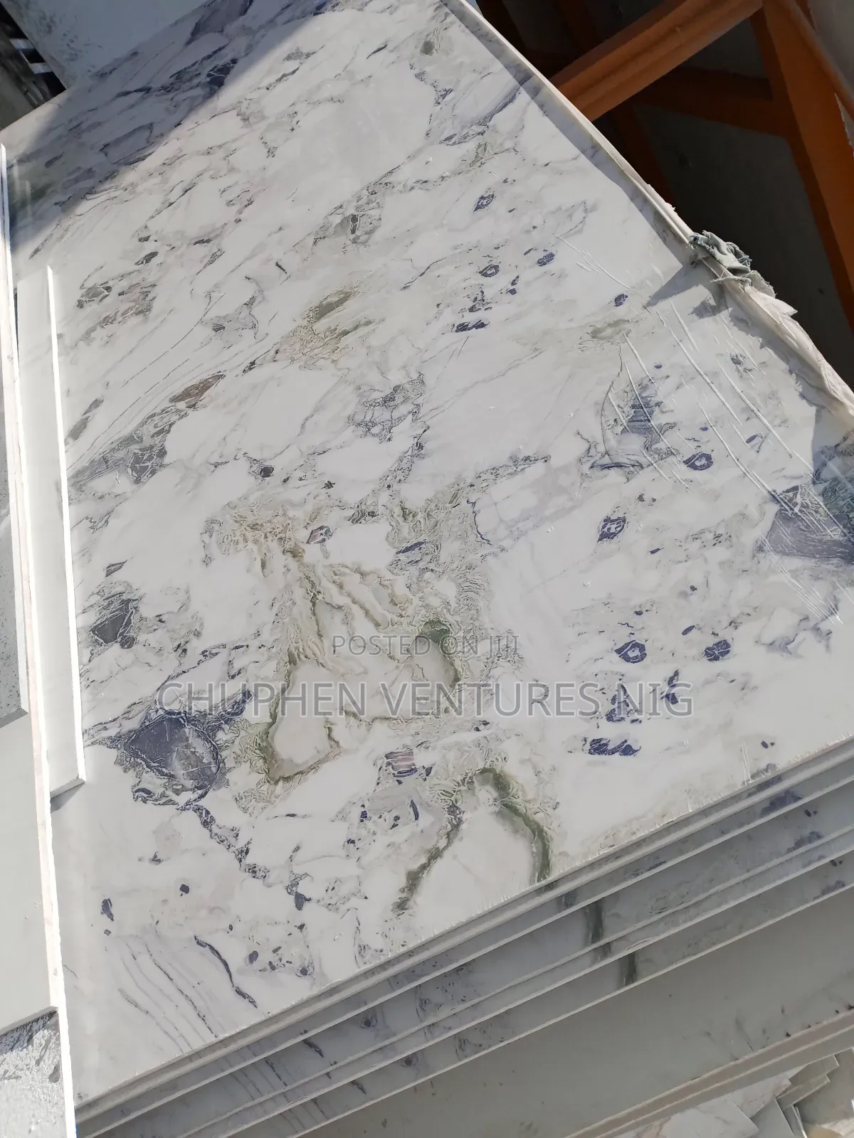Quartz Stone for Kitchen Counter Top, Dinning Table, Center