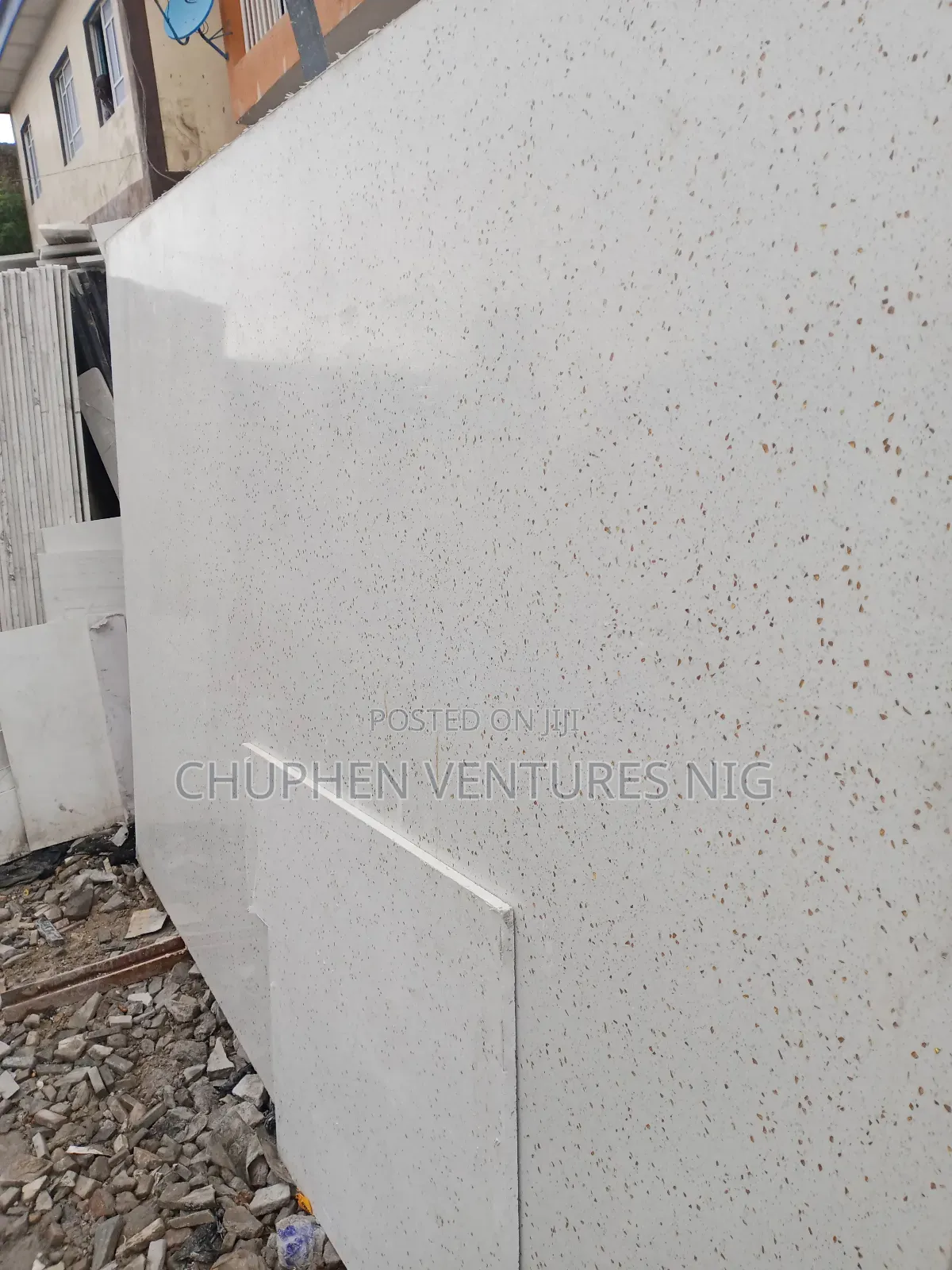 Quartz White Gold Spotted