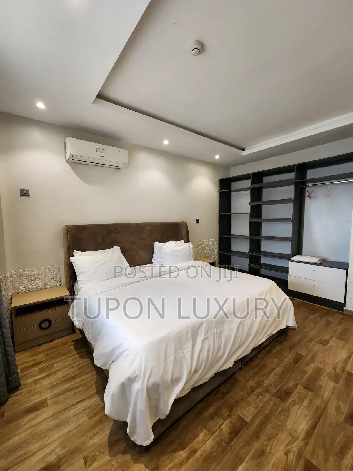 Waterfront 3bedroom Apartment With Pool 