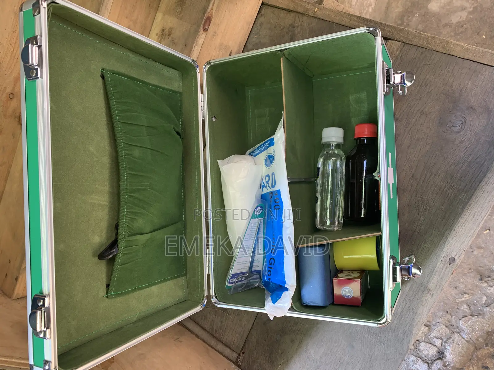 First Aid Kit (Equipped First Aid Box)