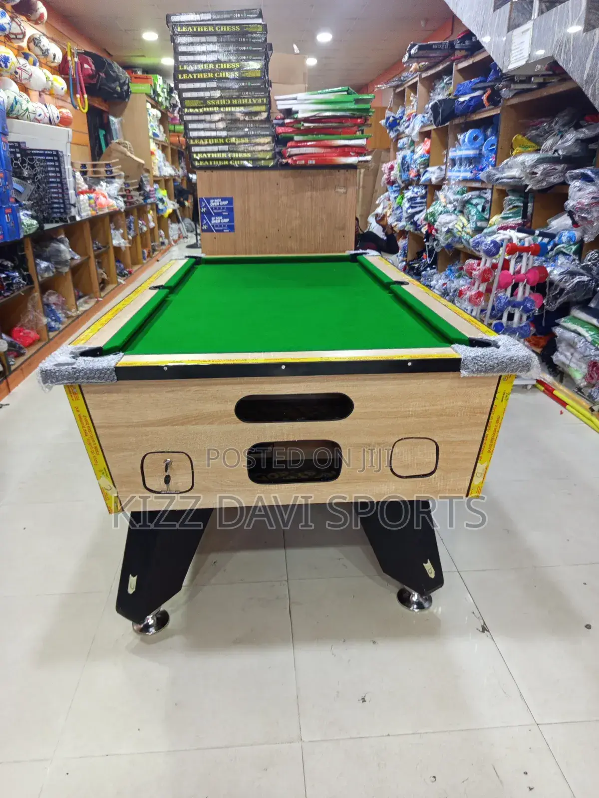 HDF Marble With Coin Snooker With Accessories