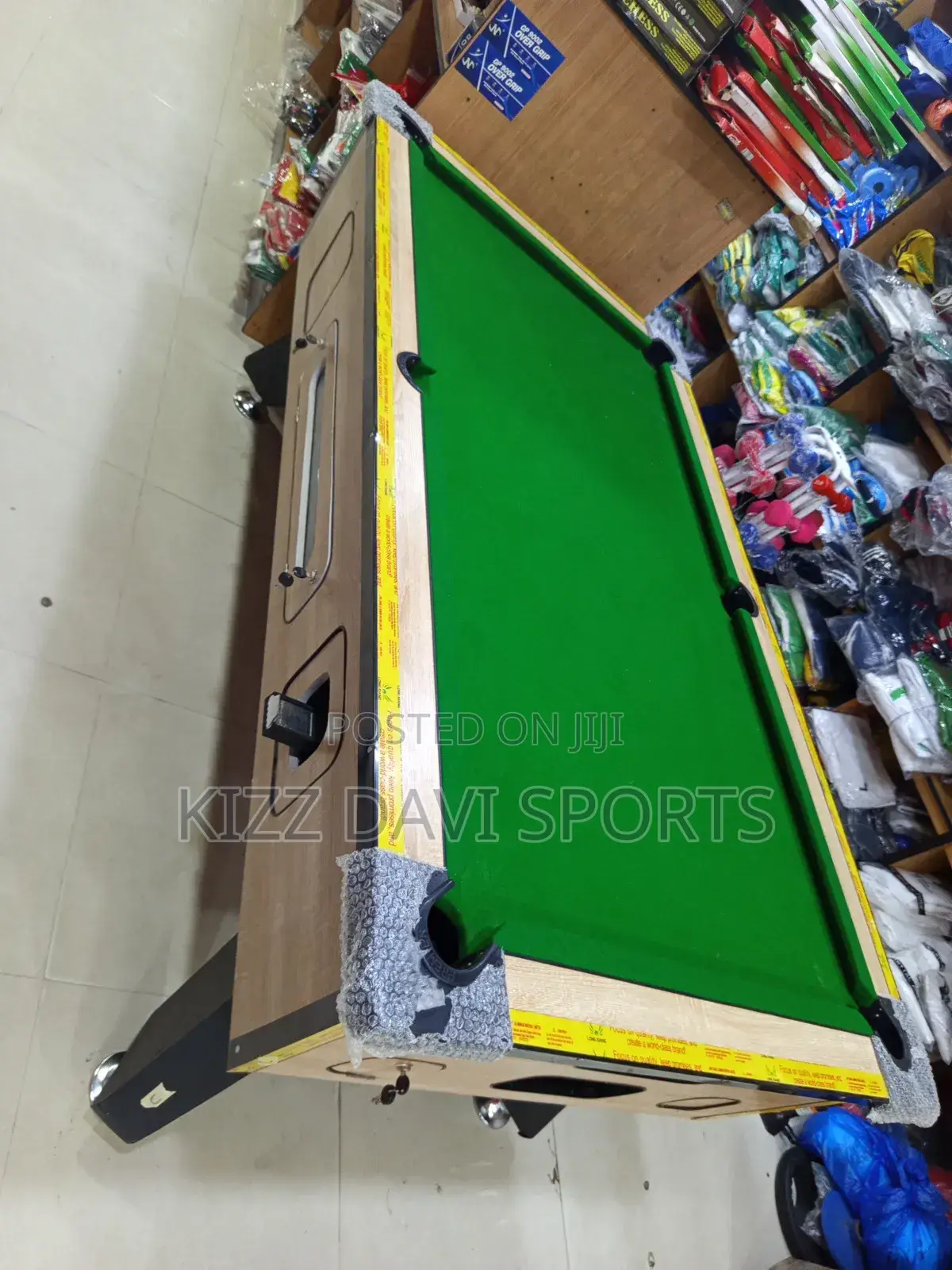 HDF Marble With Coin Snooker With Accessories