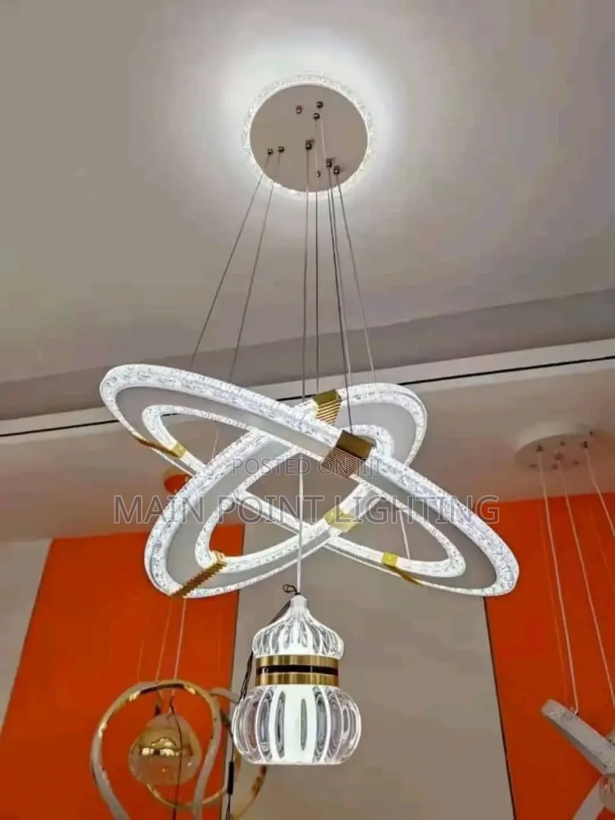Dropping Pendant Light