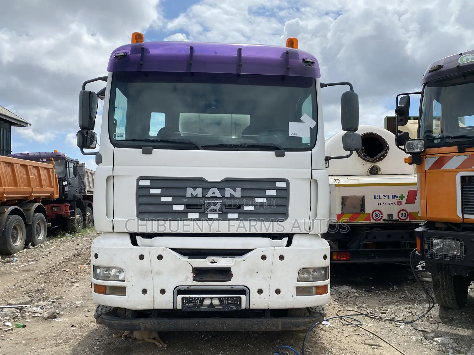CONCRETE MIXER 12tyres (10-Cubic)