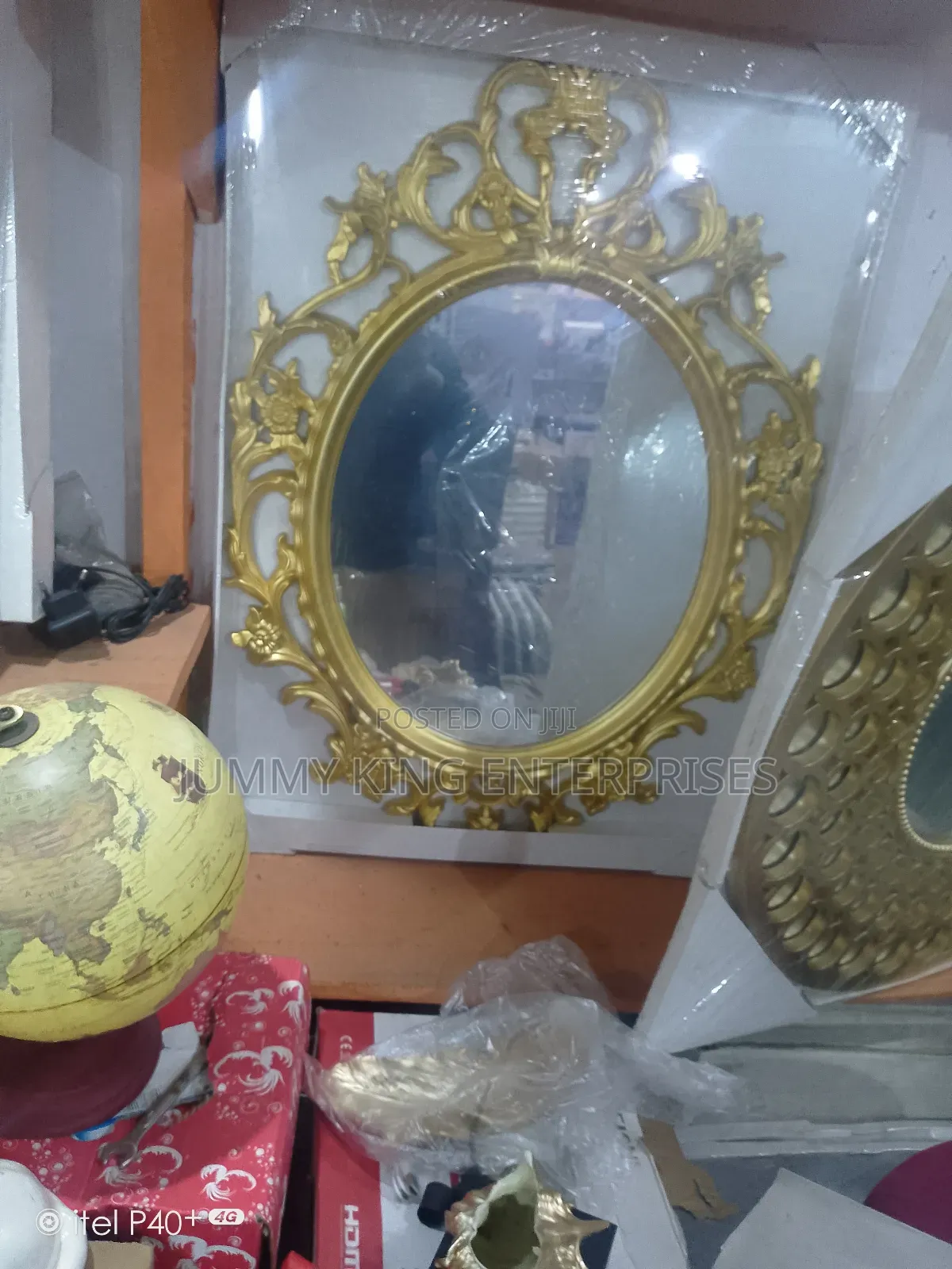 Decorative Round Gold Mirror