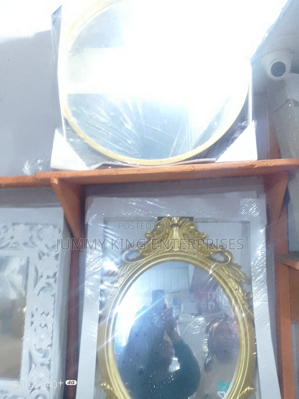 Decorative Round Gold Mirror