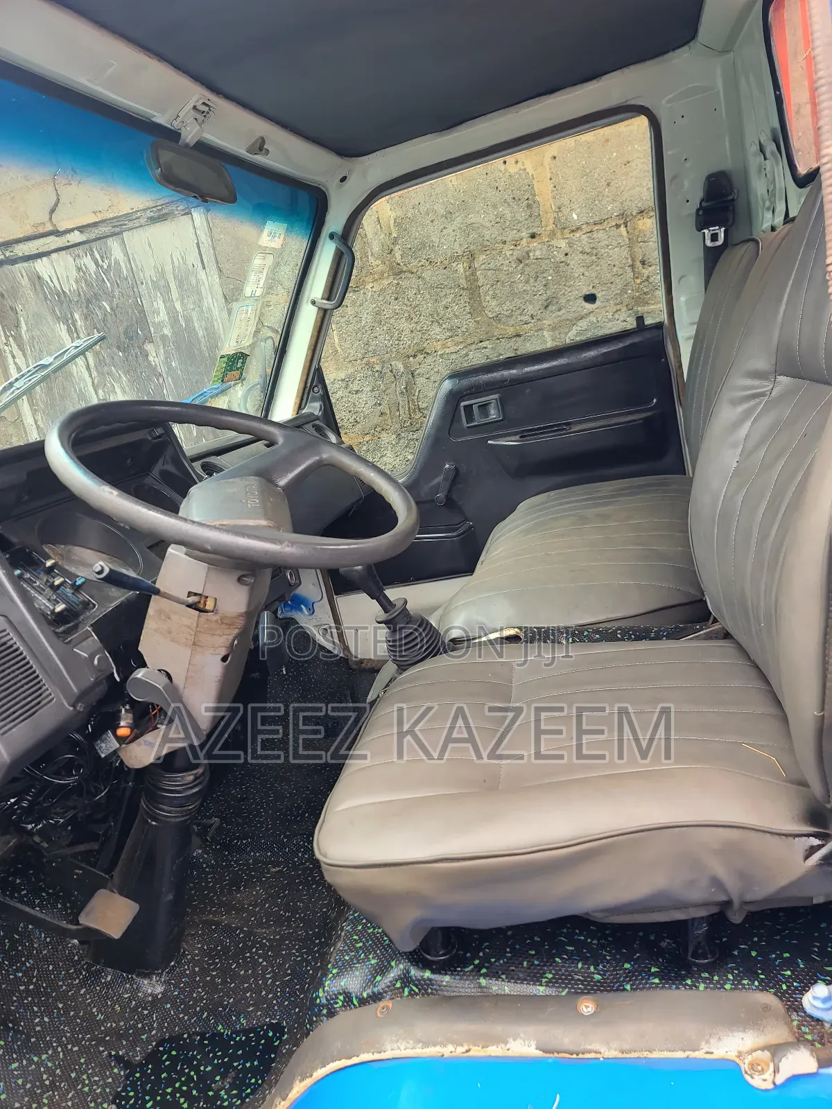 Toyota Dyna 200 1998 Model 6 Tyres