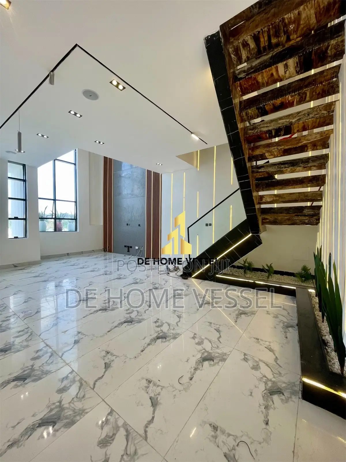 5bdrm House in Osapa london for sale