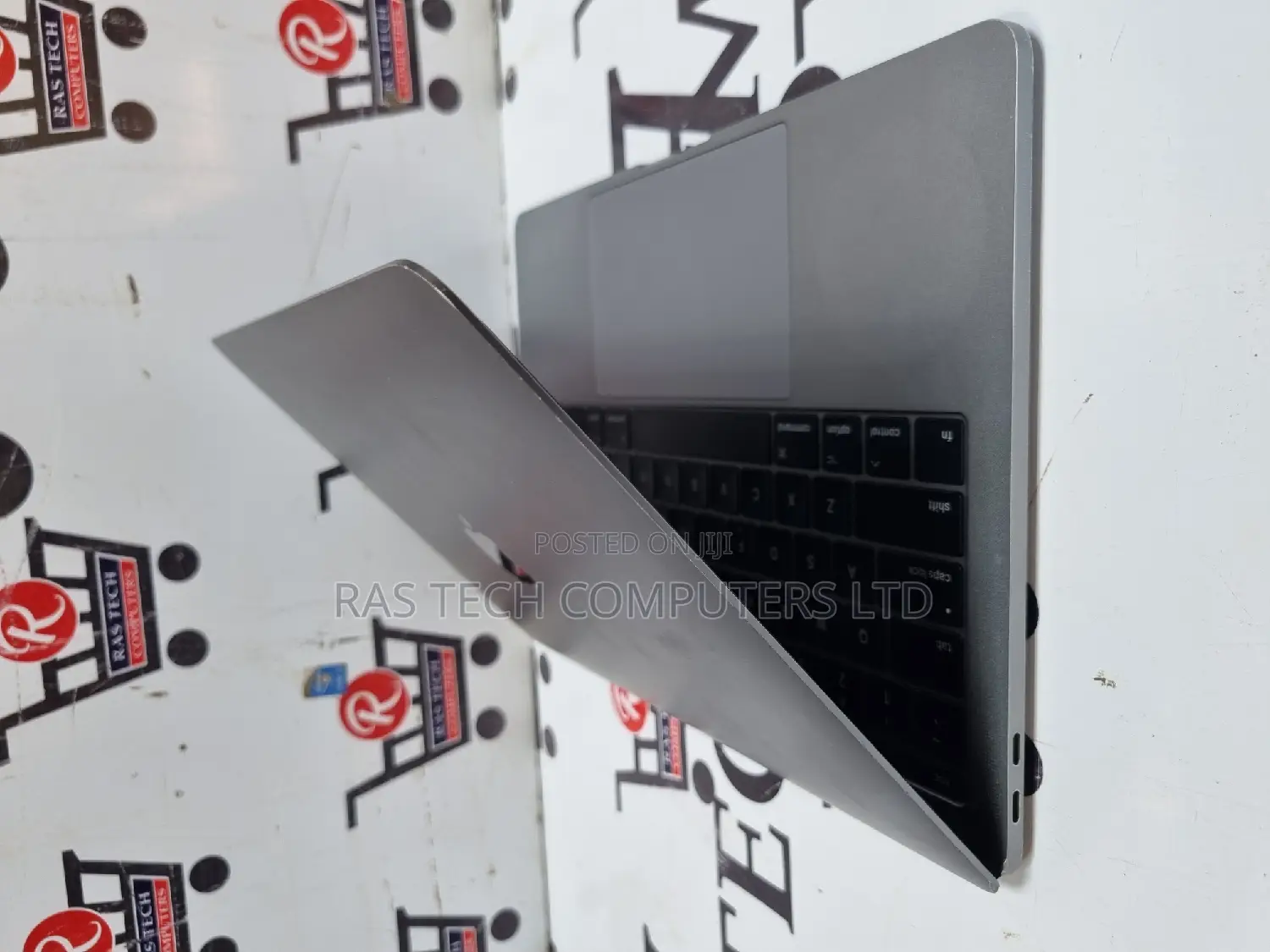 Laptop Apple MacBook 16GB Intel Core i7 SSD 512GB