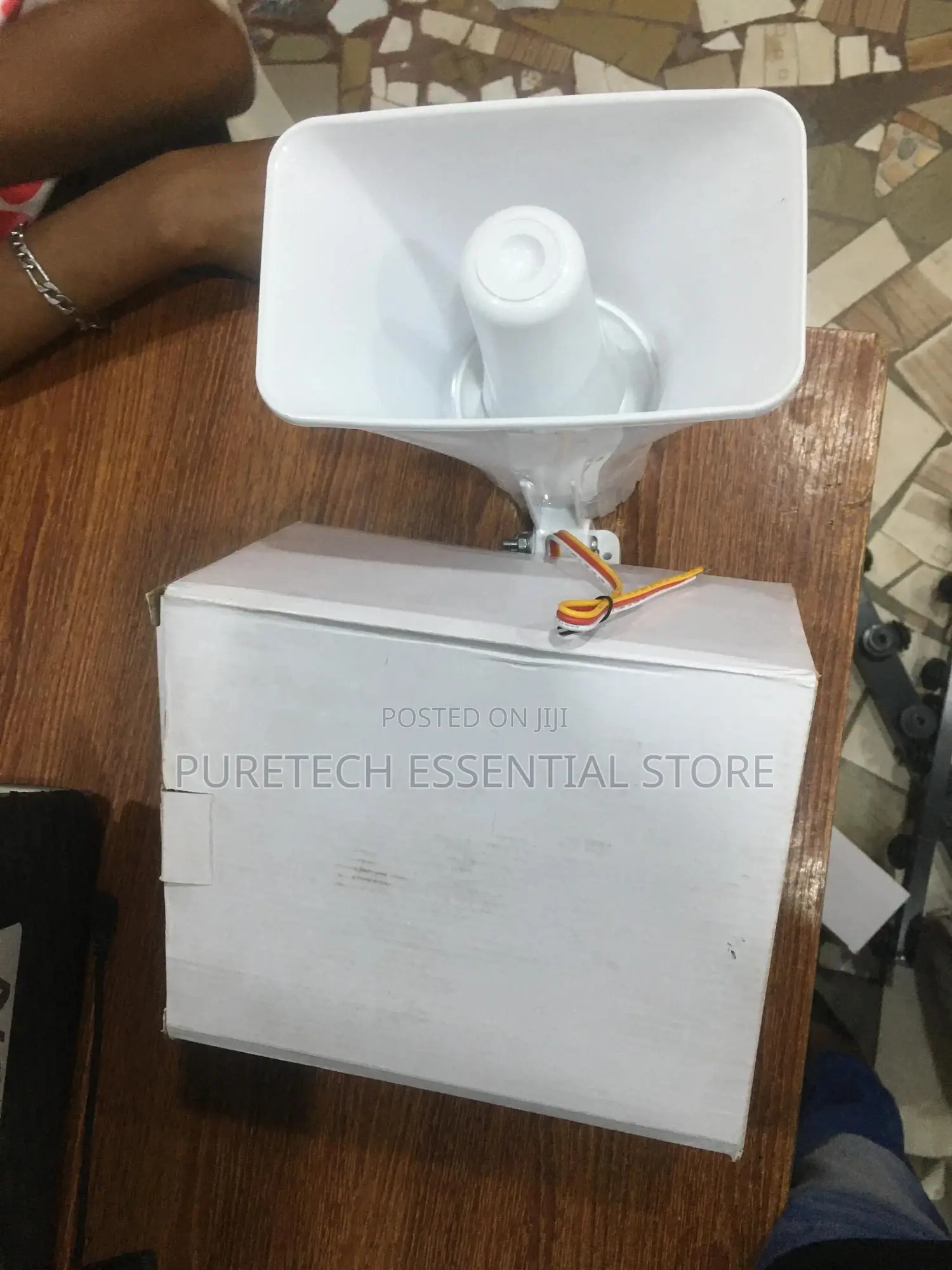 Electric Fence Siren White Big Size