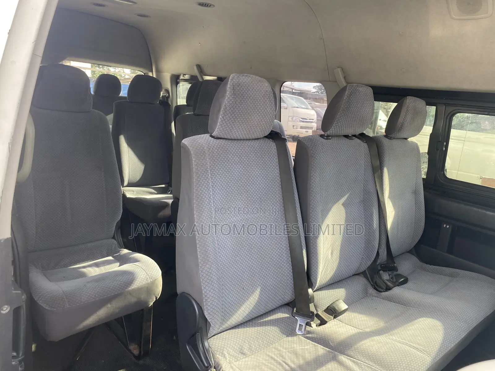 Toyota HiAce 2016 White