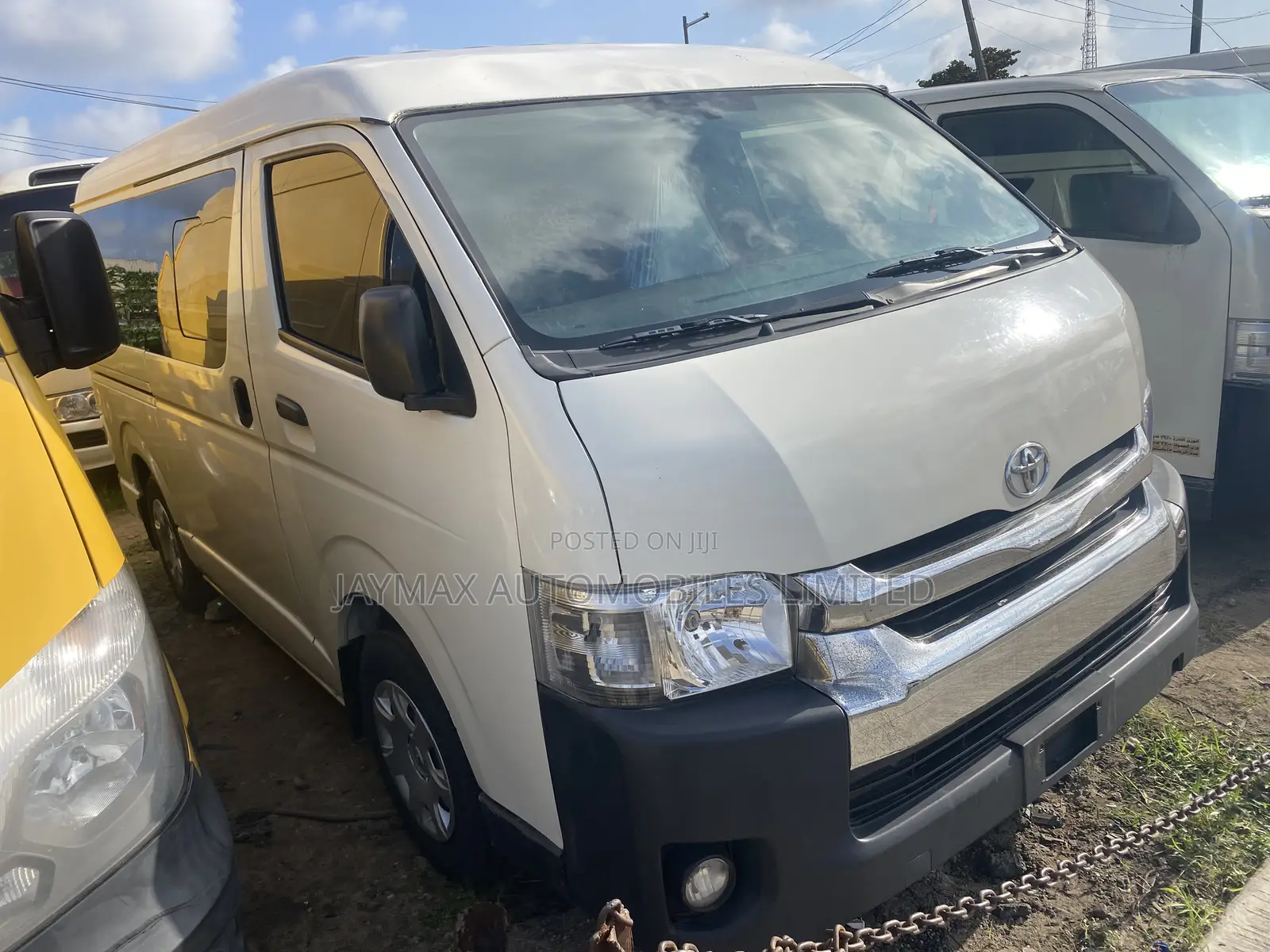 Toyota HiAce 2010 White