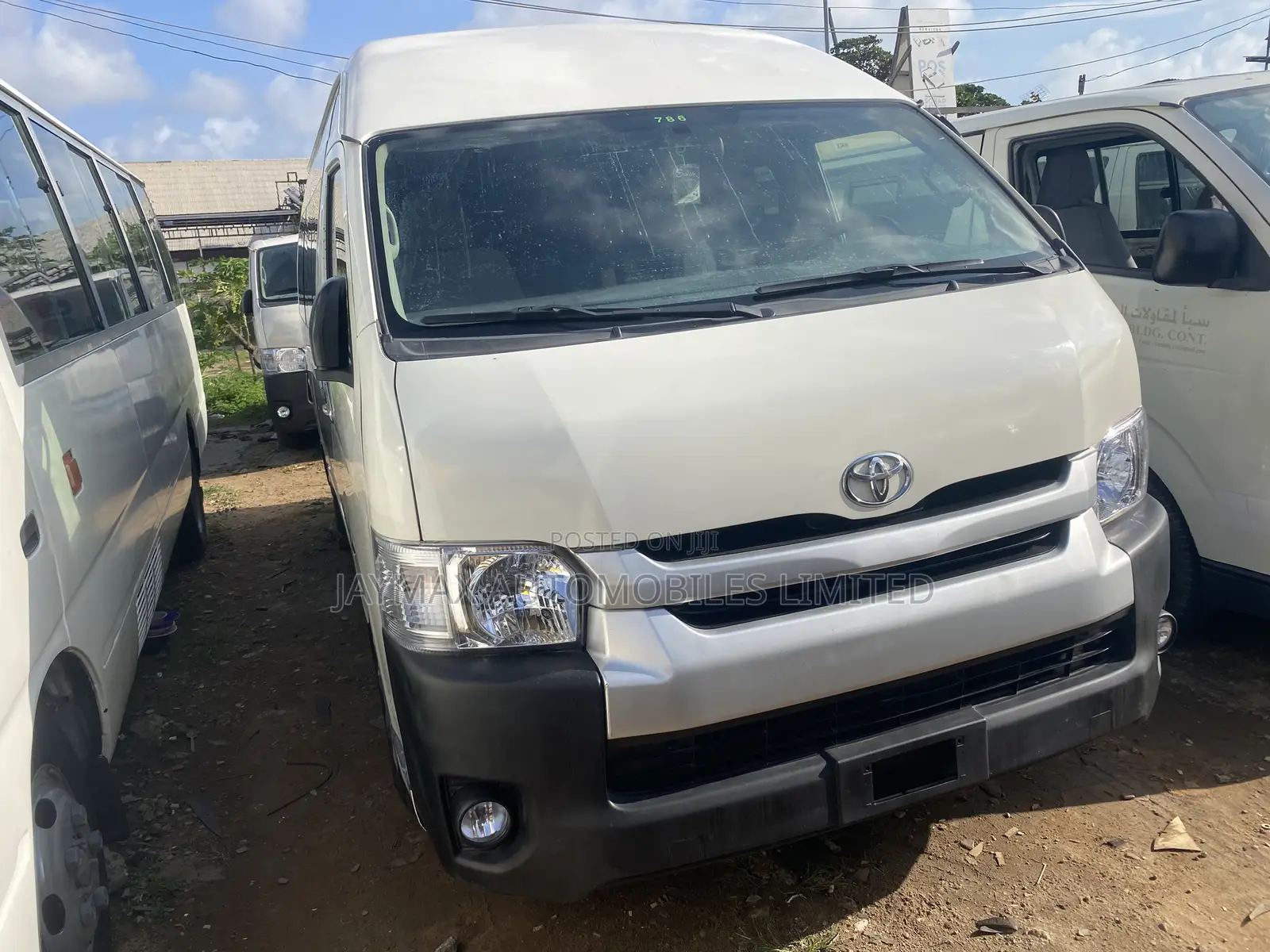 Toyota HiAce 2016 White