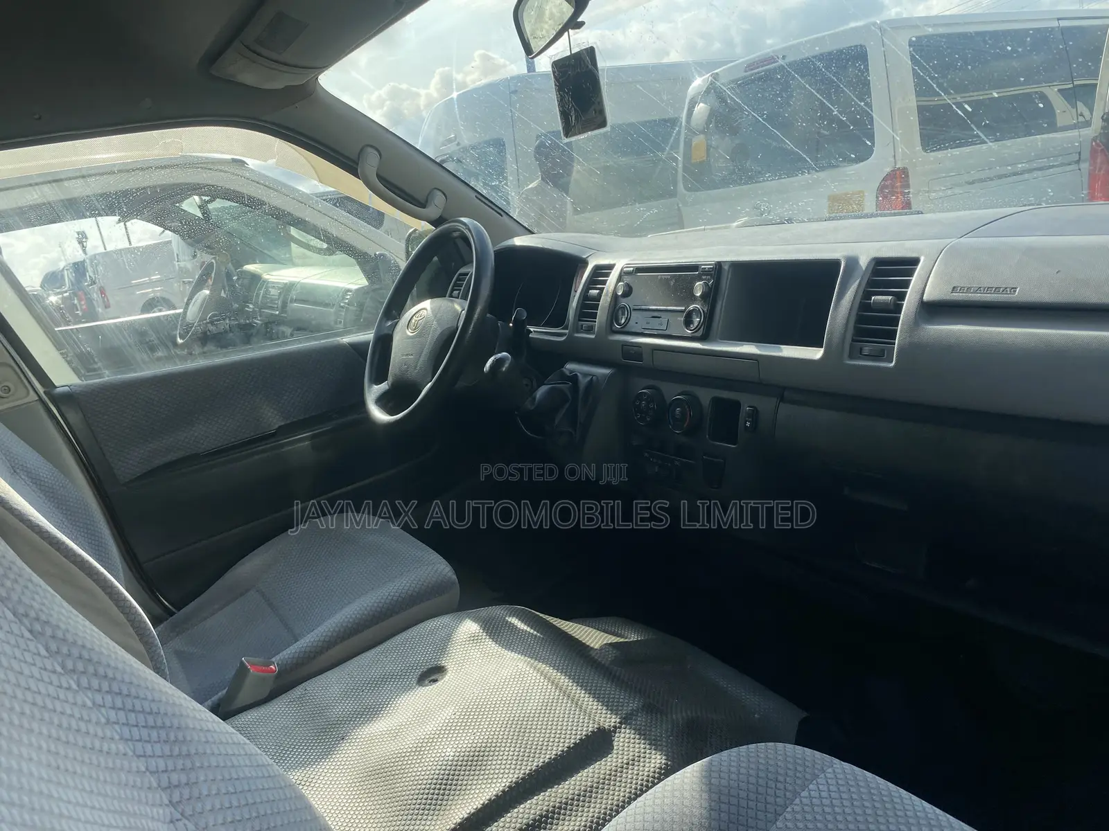 Toyota HiAce 2016 White
