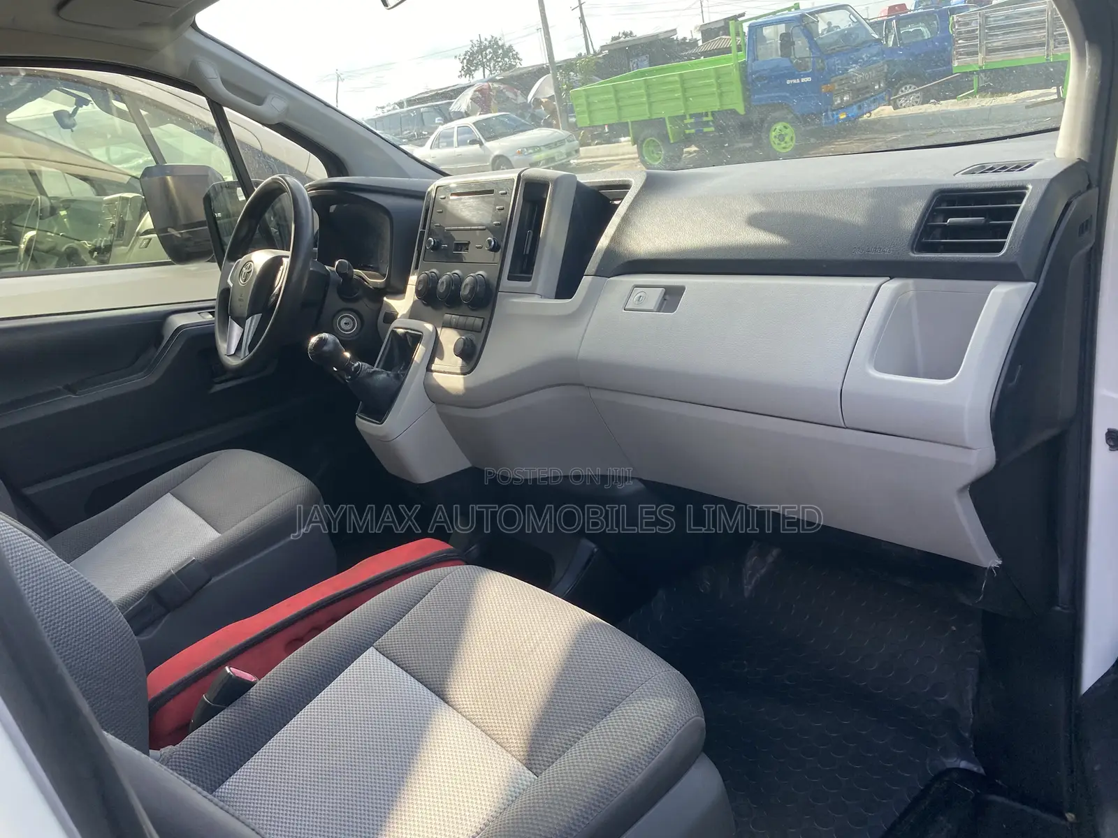 Toyota HiAce 2021 White