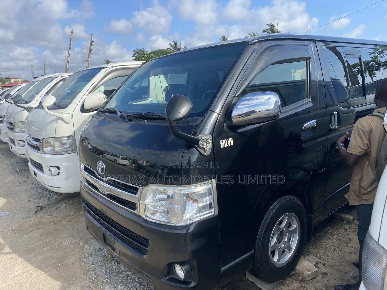 Toyota HiAce 2012 Black