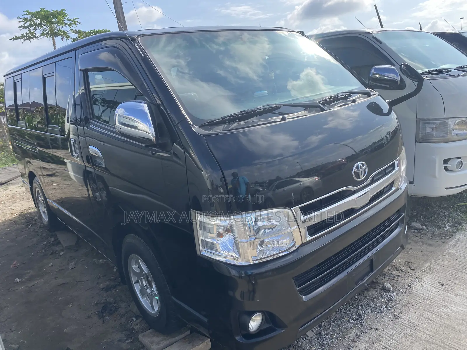 Toyota HiAce 2012 Black