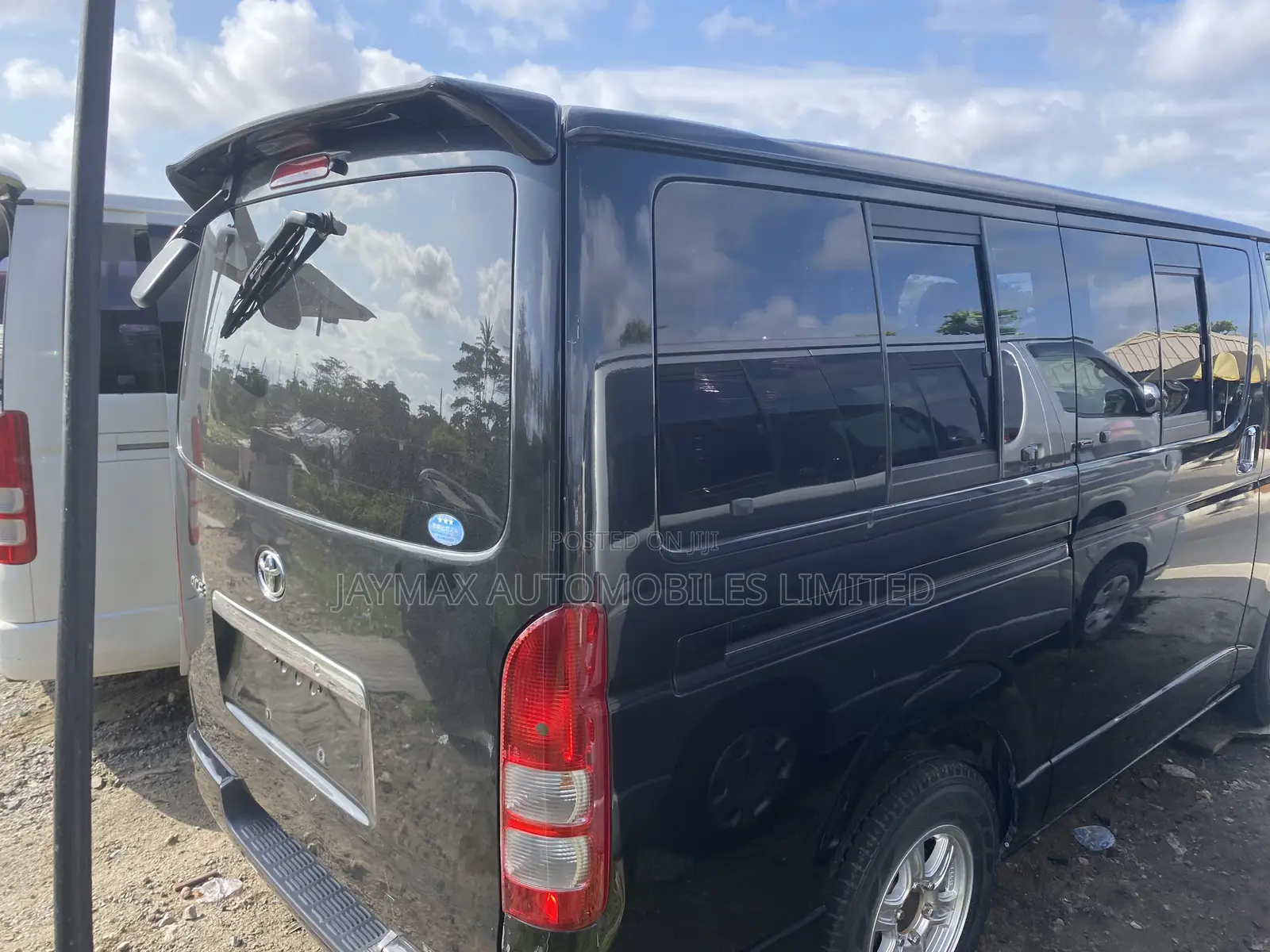 Toyota HiAce 2010 Black