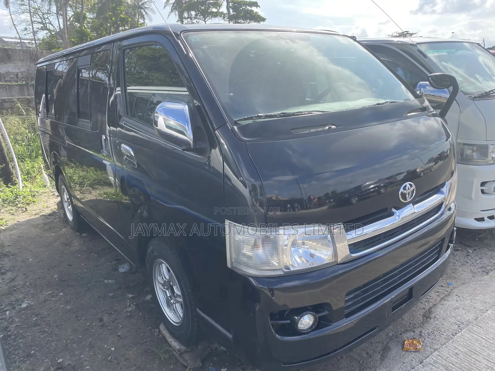 Toyota HiAce 2010 Black