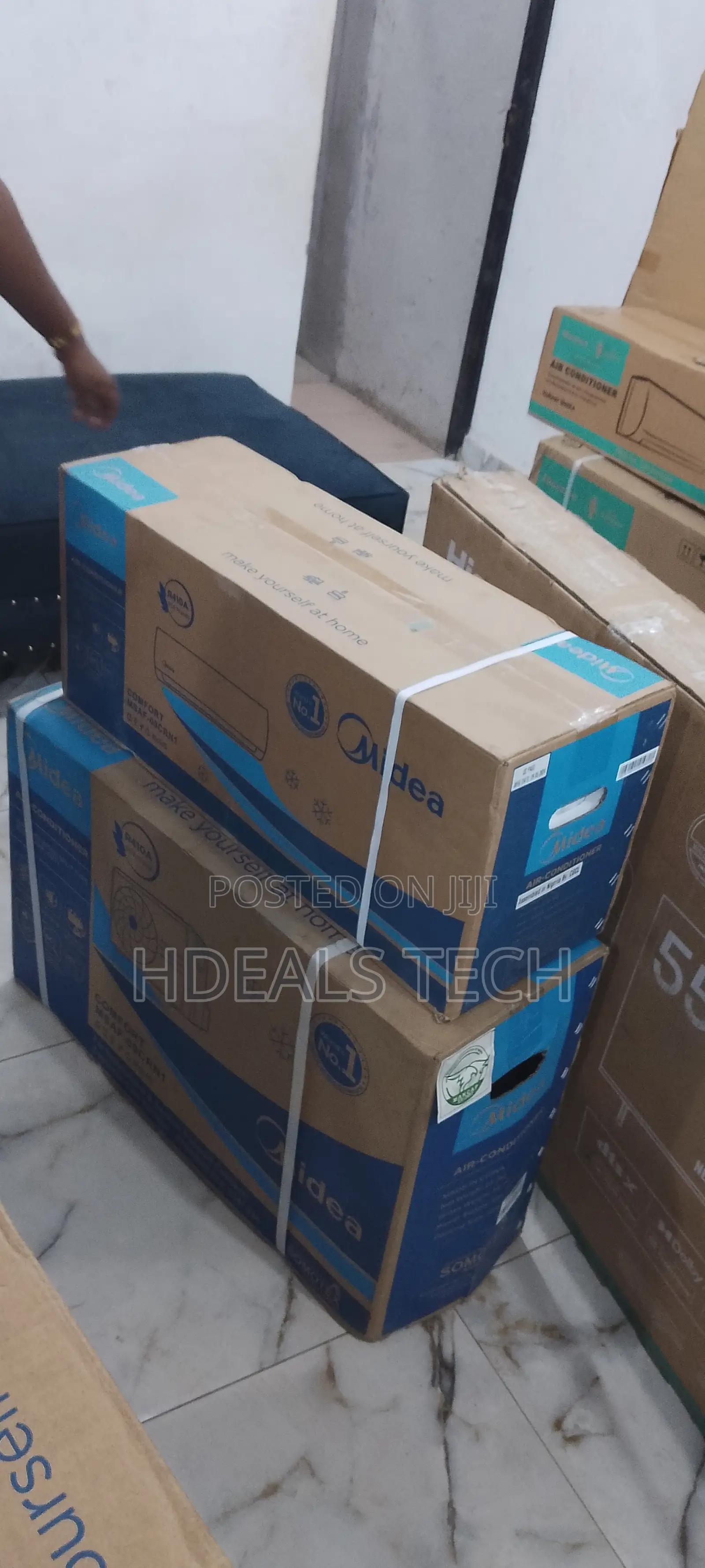 The Unique Split Unit (Midea) 1hp Non-Inverter AC