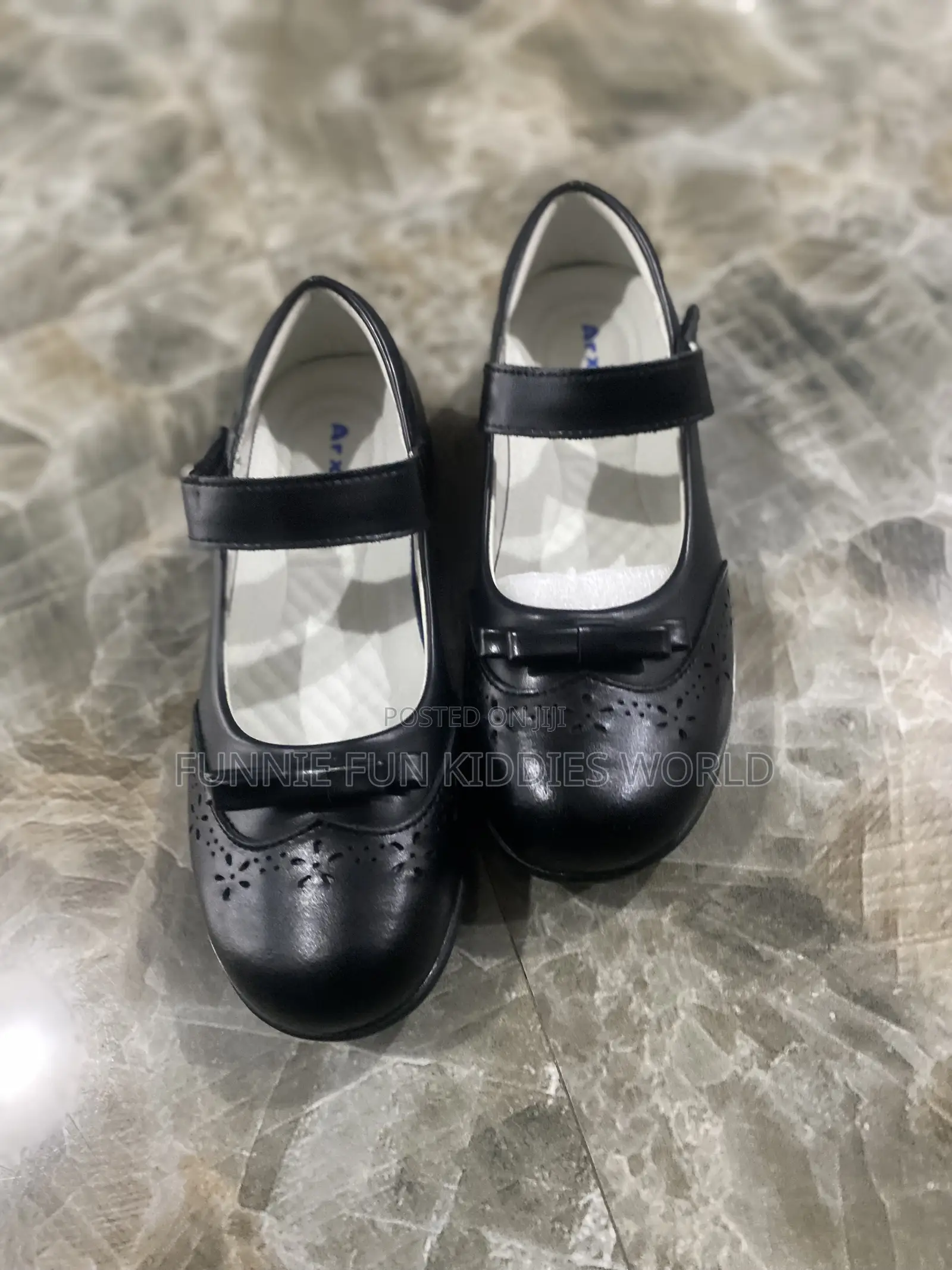 Arxyou Black Shoes for Girls