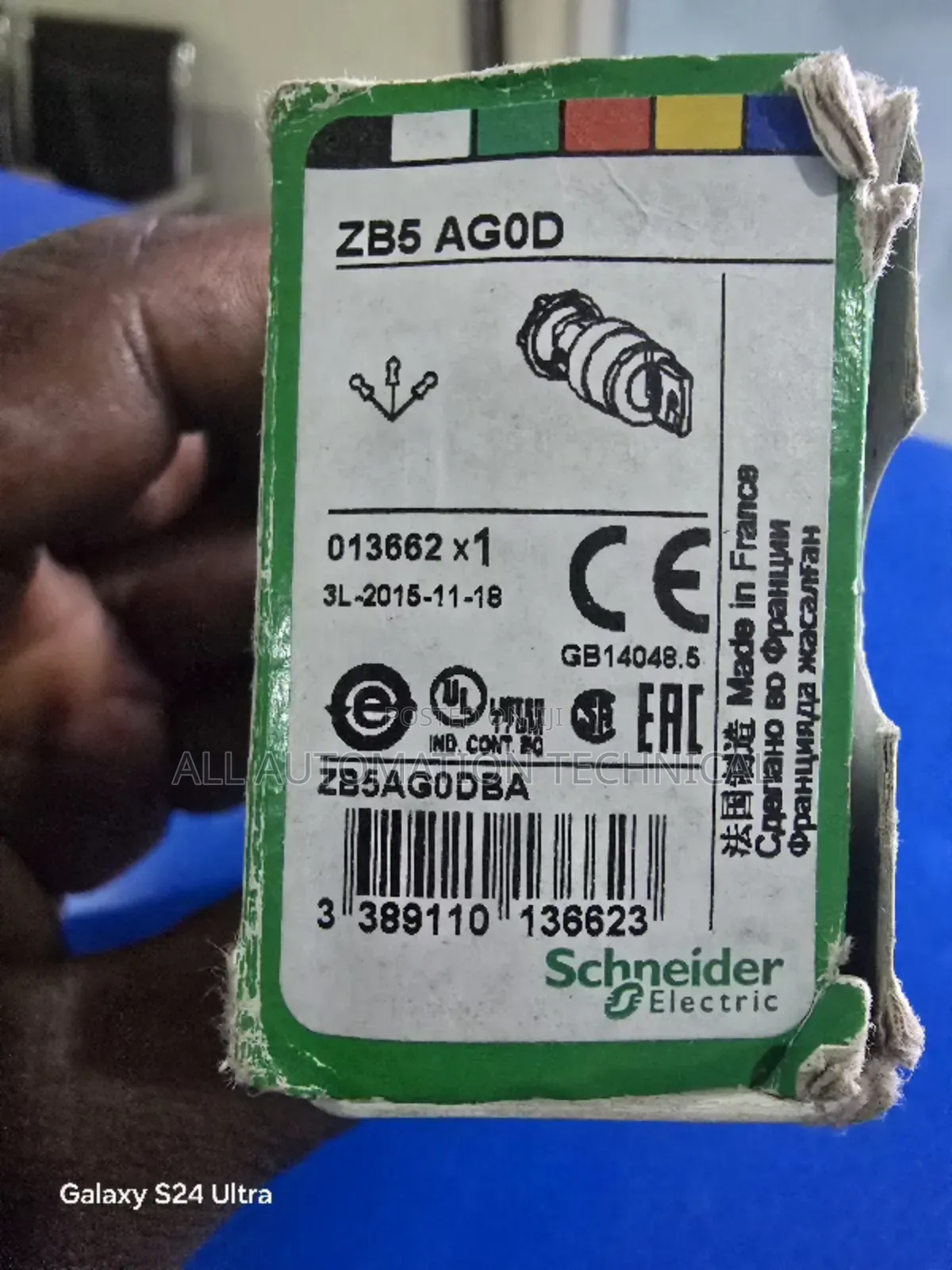 Schneider Electric ZB5 3-Position Key Switch Head, Stay Put,
