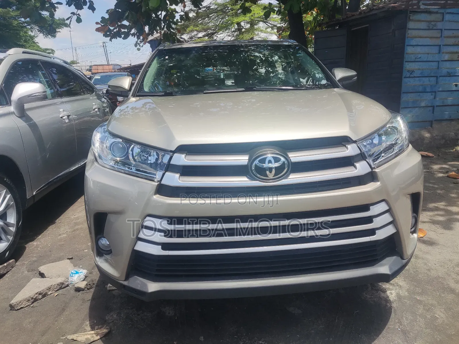 Toyota Highlander 2017 Gold