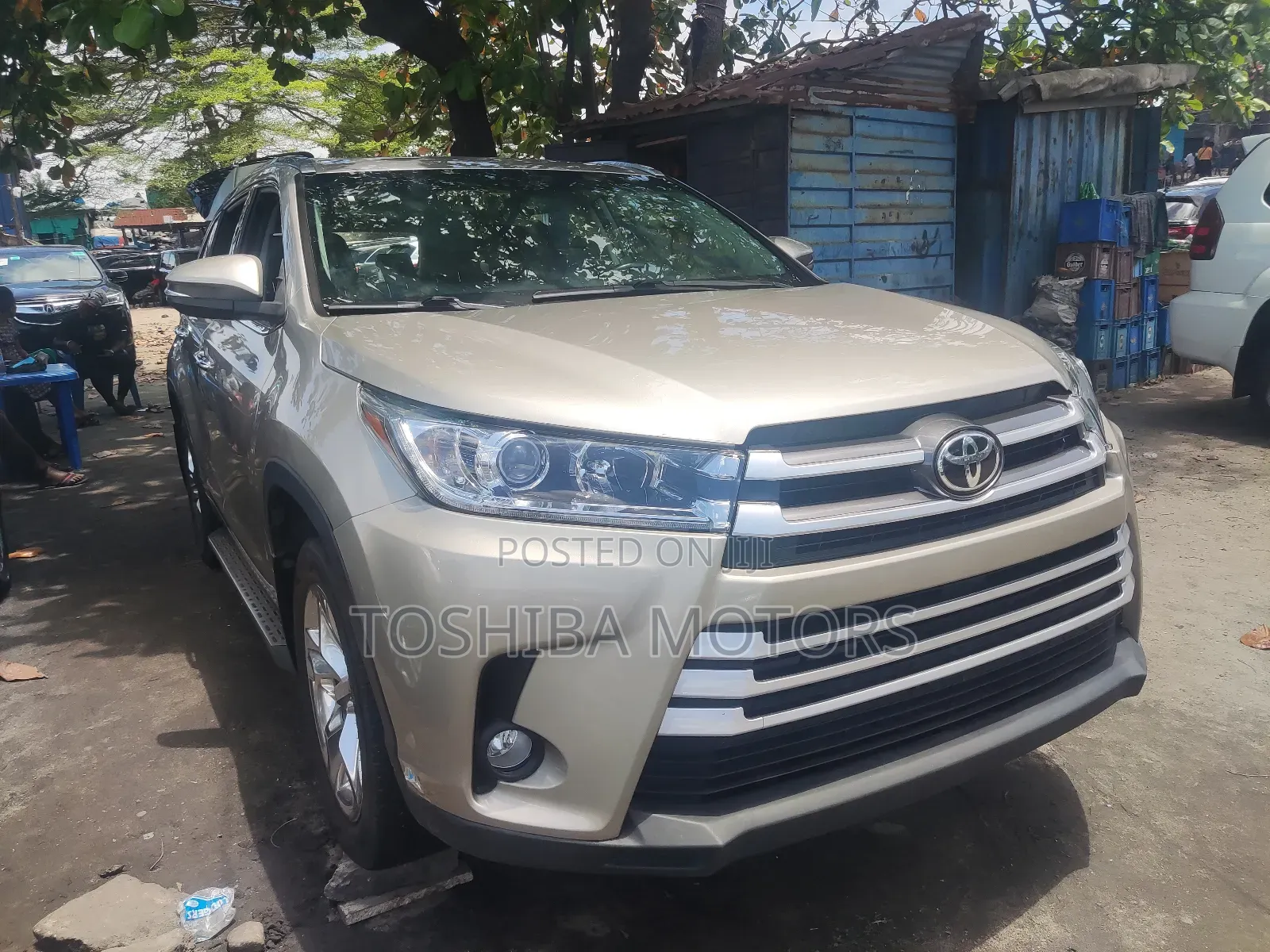 Toyota Highlander 2017 Gold