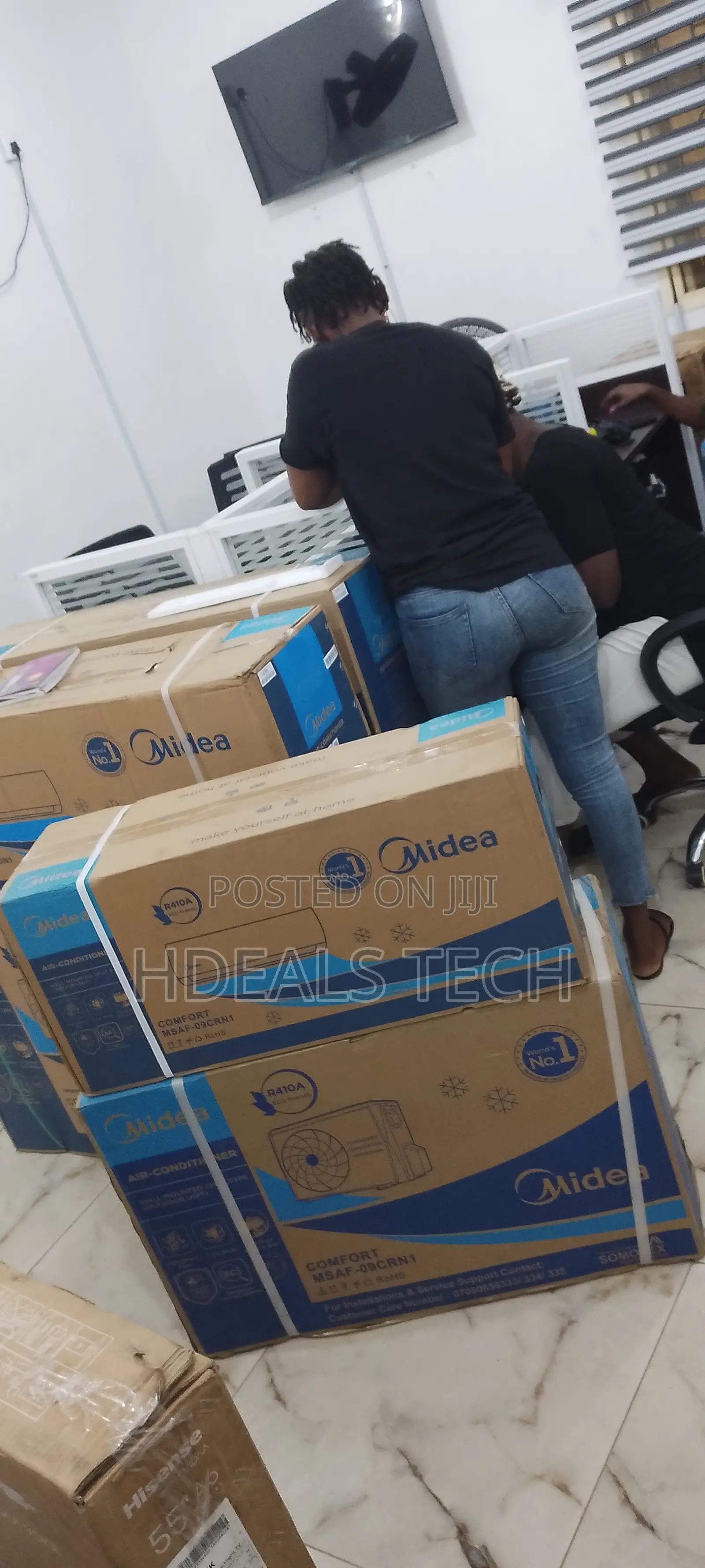 The Latest 1hp Non Inverter AC - Midea