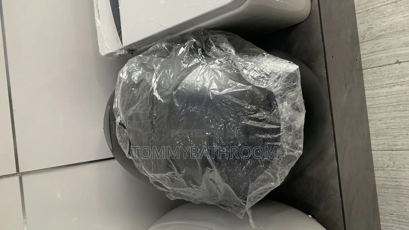 Smart Black Wc