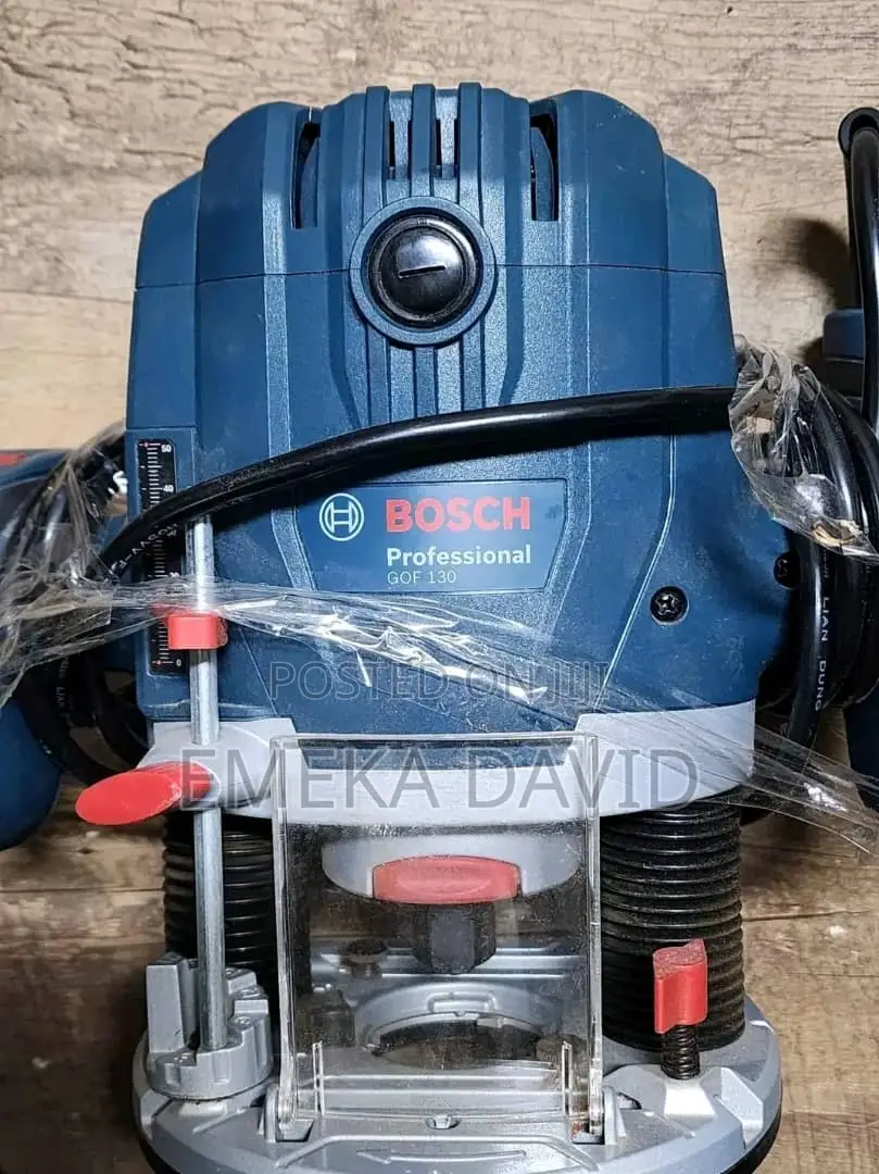 Bosch Heavy Duty Plunge Router Machine