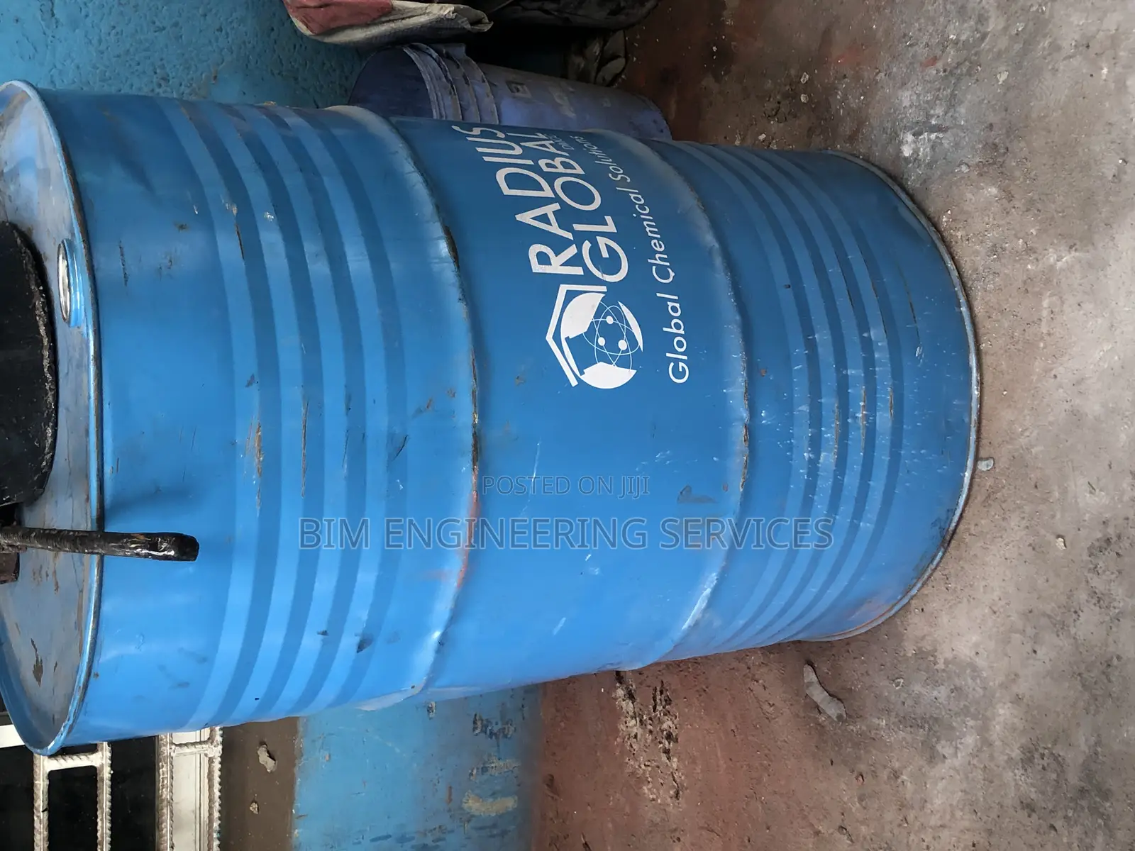A Drum of Sealant Xylene Raw Sealer