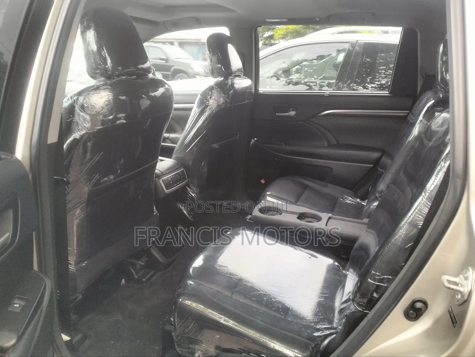 Toyota Highlander Limited 4x4 V6 (3.5L 6cyl 8A) 2017 Gold