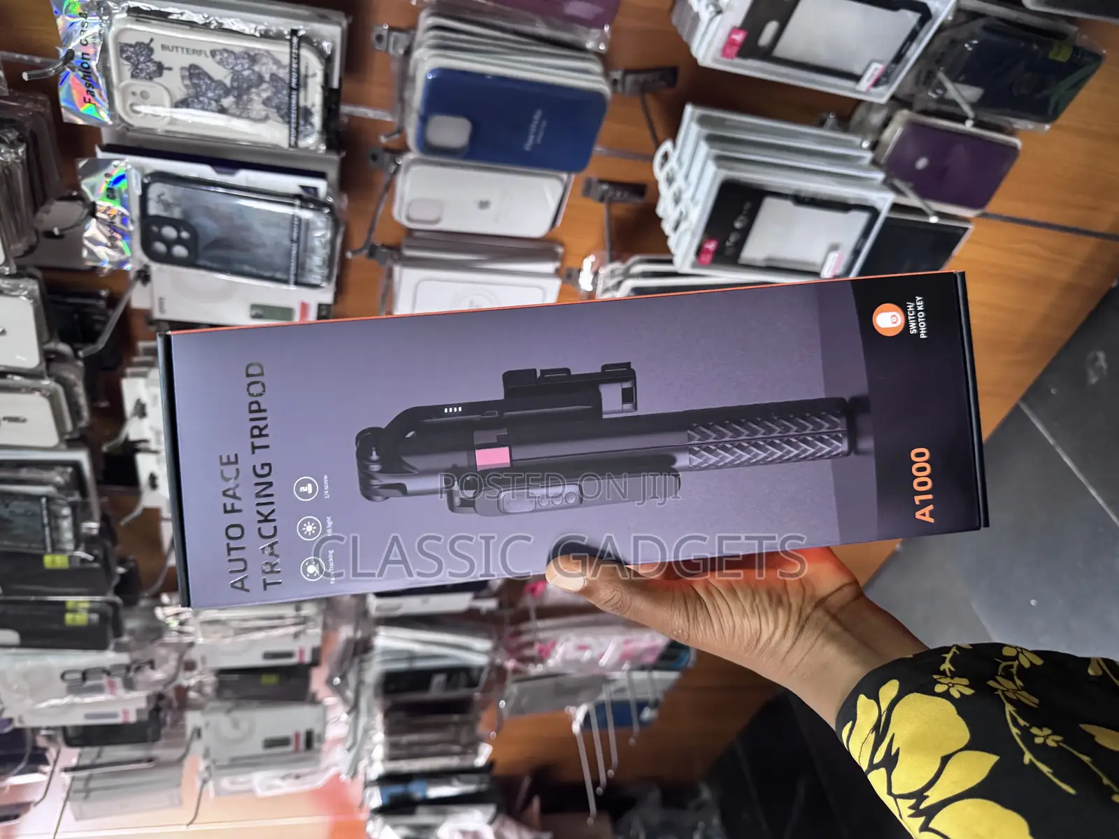 A1000 Auto Face Tracking Tripod , Phone Selfie Stick