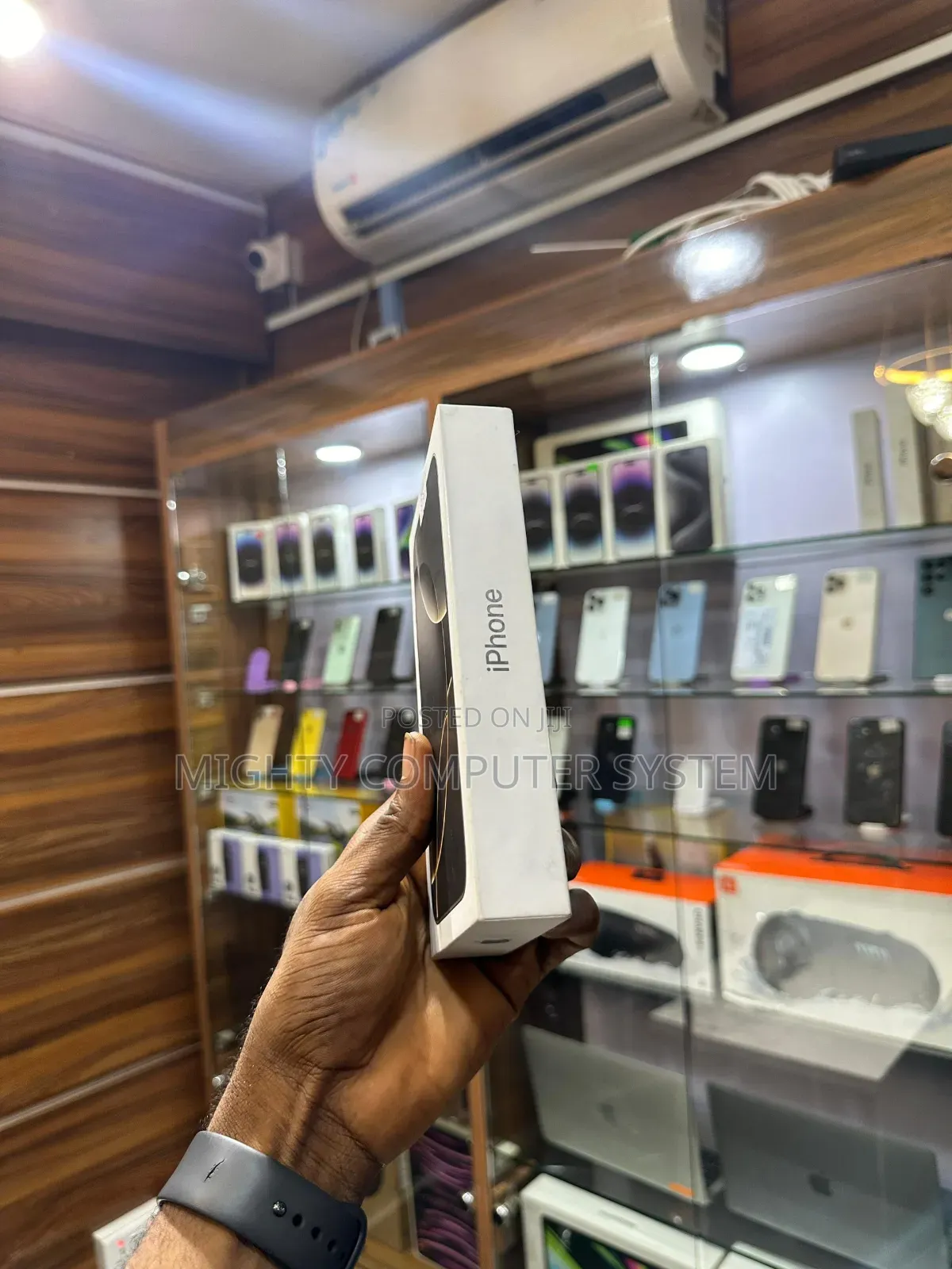 New Apple iPhone 16 Pro Max 256 GB Black