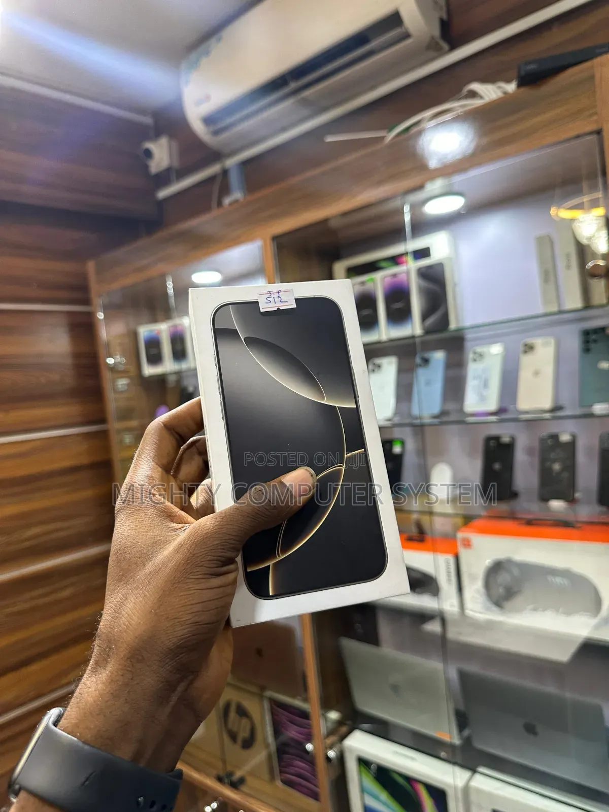 New Apple iPhone 16 Pro Max 256 GB Black