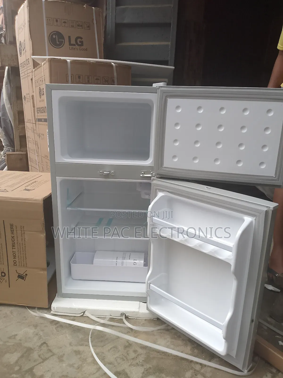 LG Fridge \ Freezer 110_litre Double Door Fast Ice Maker
