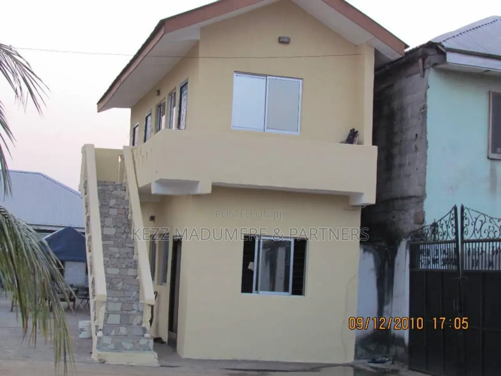 9bdrm Duplex in Near Rumuokoro , for sale