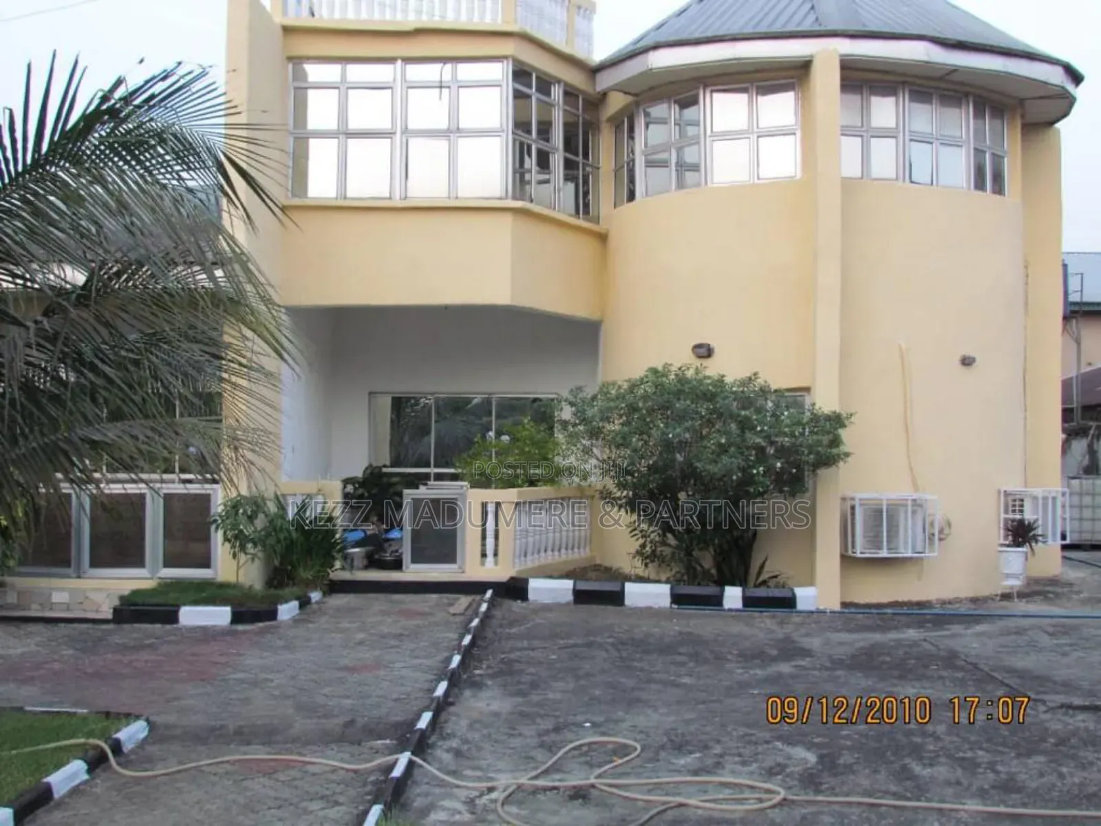9bdrm Duplex in Near Rumuokoro , for sale