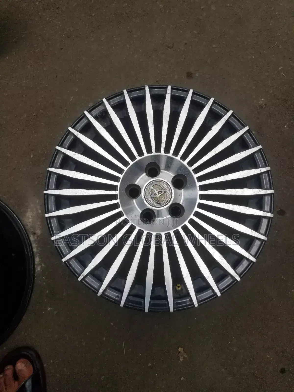 Used 16 Inches Corolla, Matrix, Avensis, Etc.