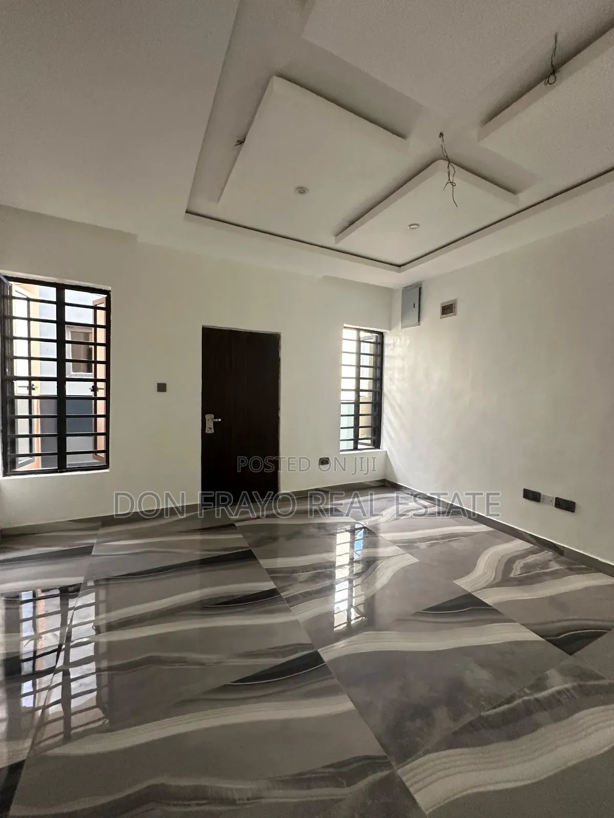 5bdrm Duplex in Ikolaba Estate, Agodi for sale