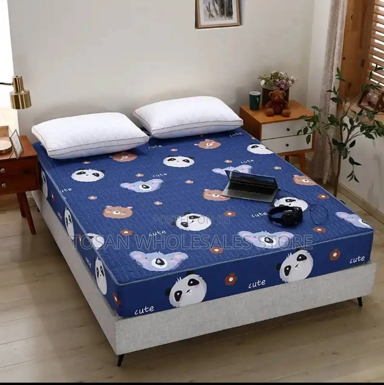 Quality Water Resistant Bed Cover