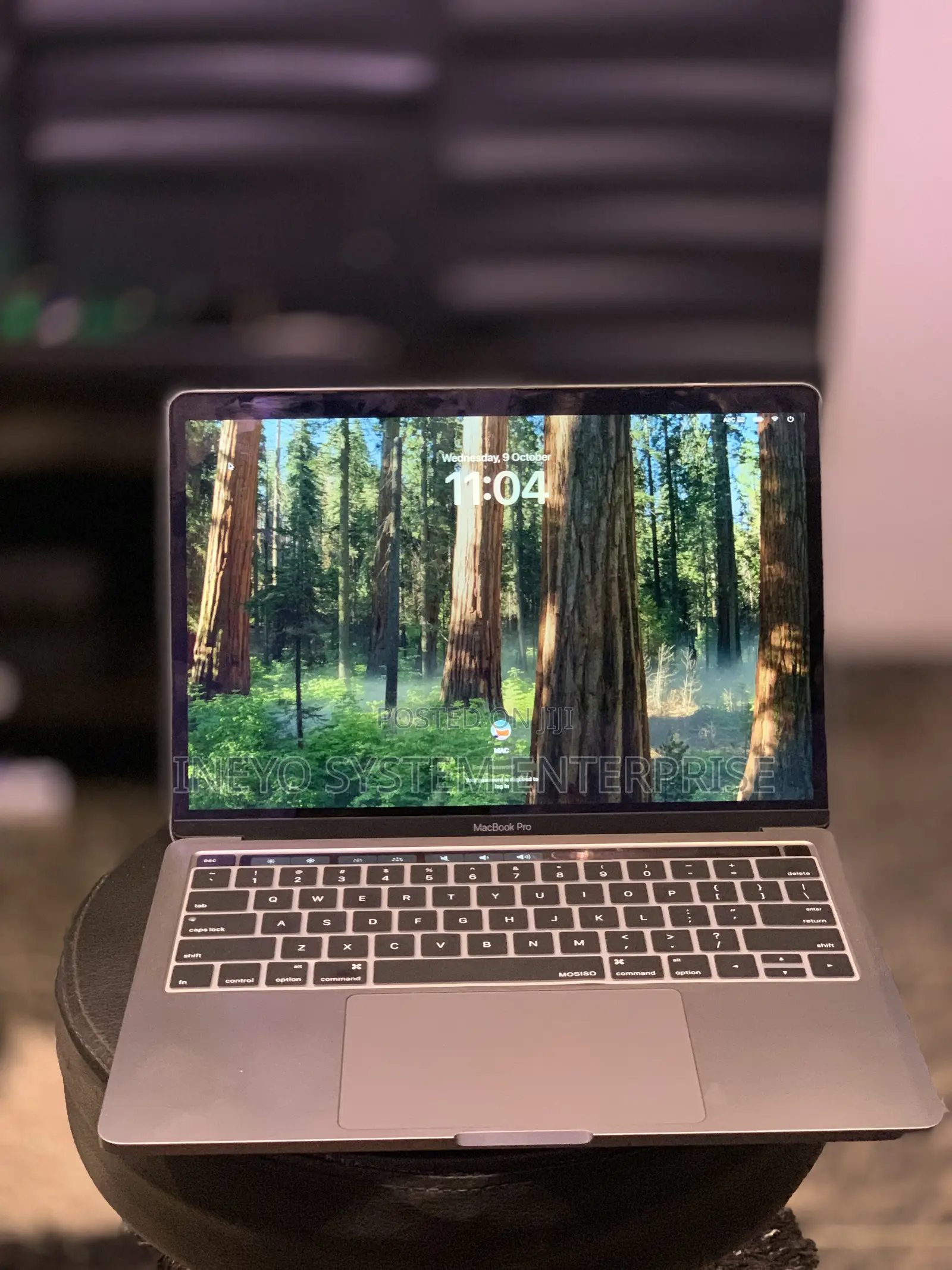 Laptop Apple MacBook Pro 2020 16GB Intel Core I5 SSD 512GB