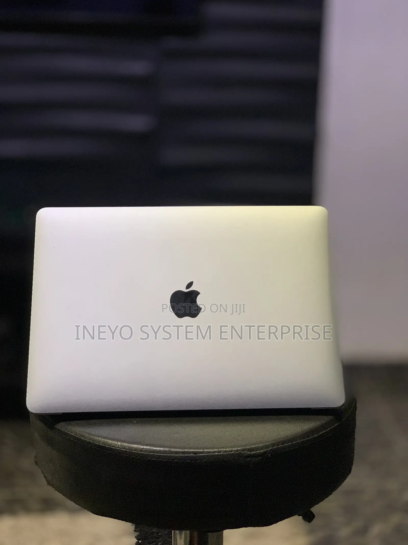 Laptop Apple MacBook Pro 2020 16GB Intel Core I5 SSD 512GB