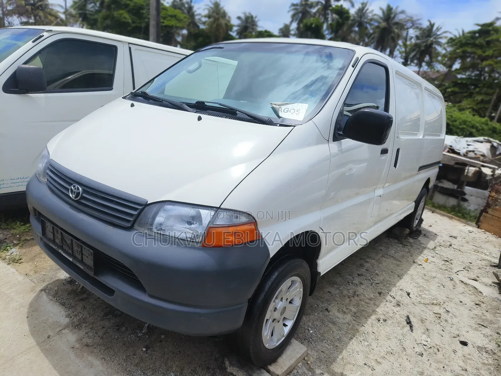 Toyota HiAce 2002 White