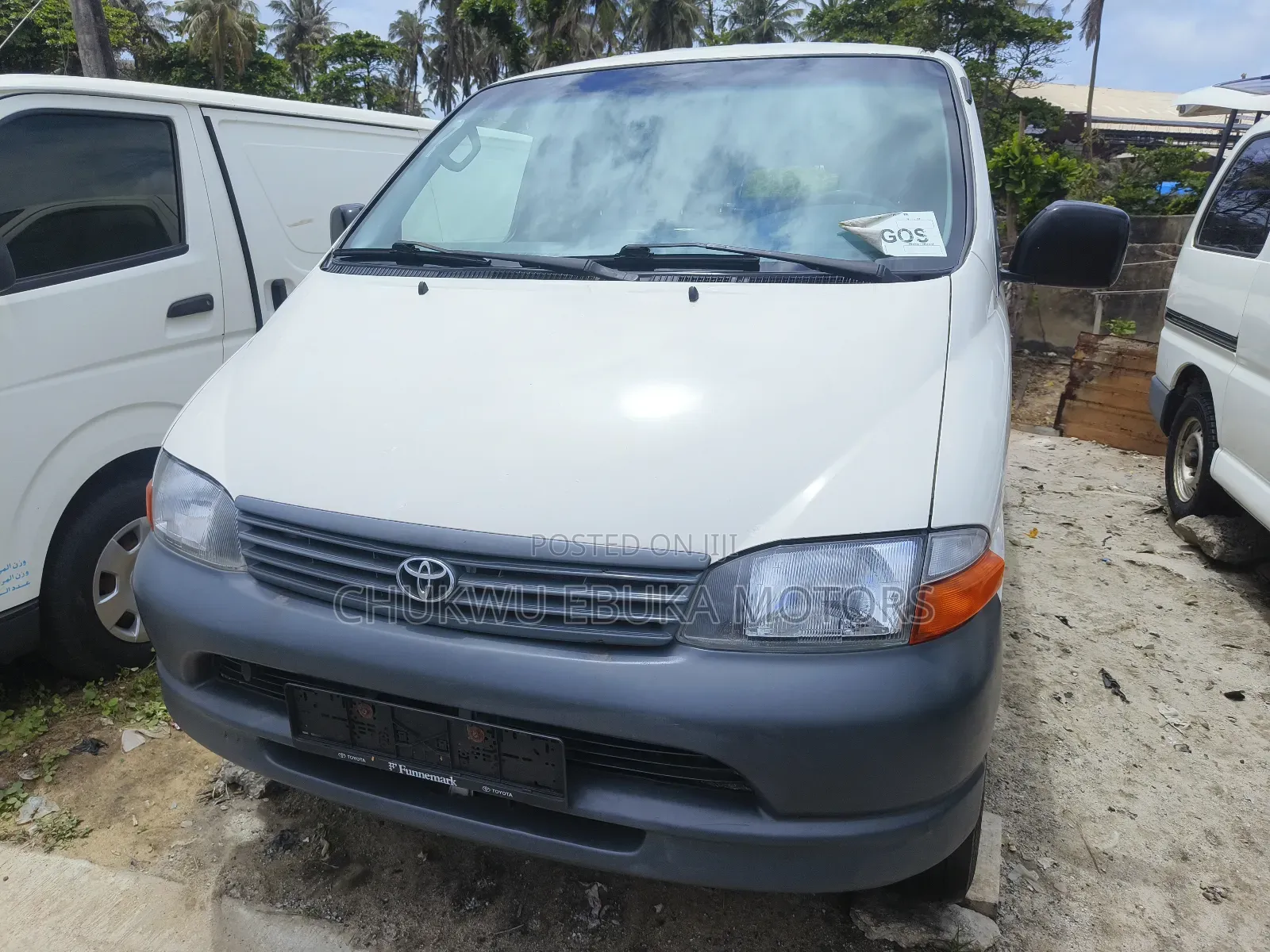 Toyota HiAce 2002 White