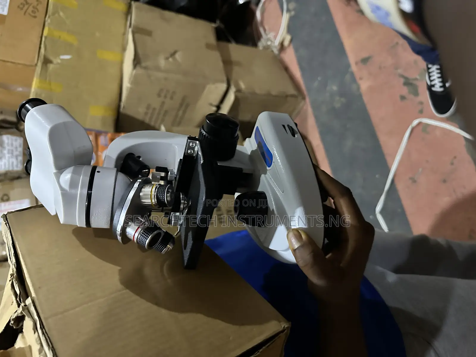 Portable Binocular Microscope