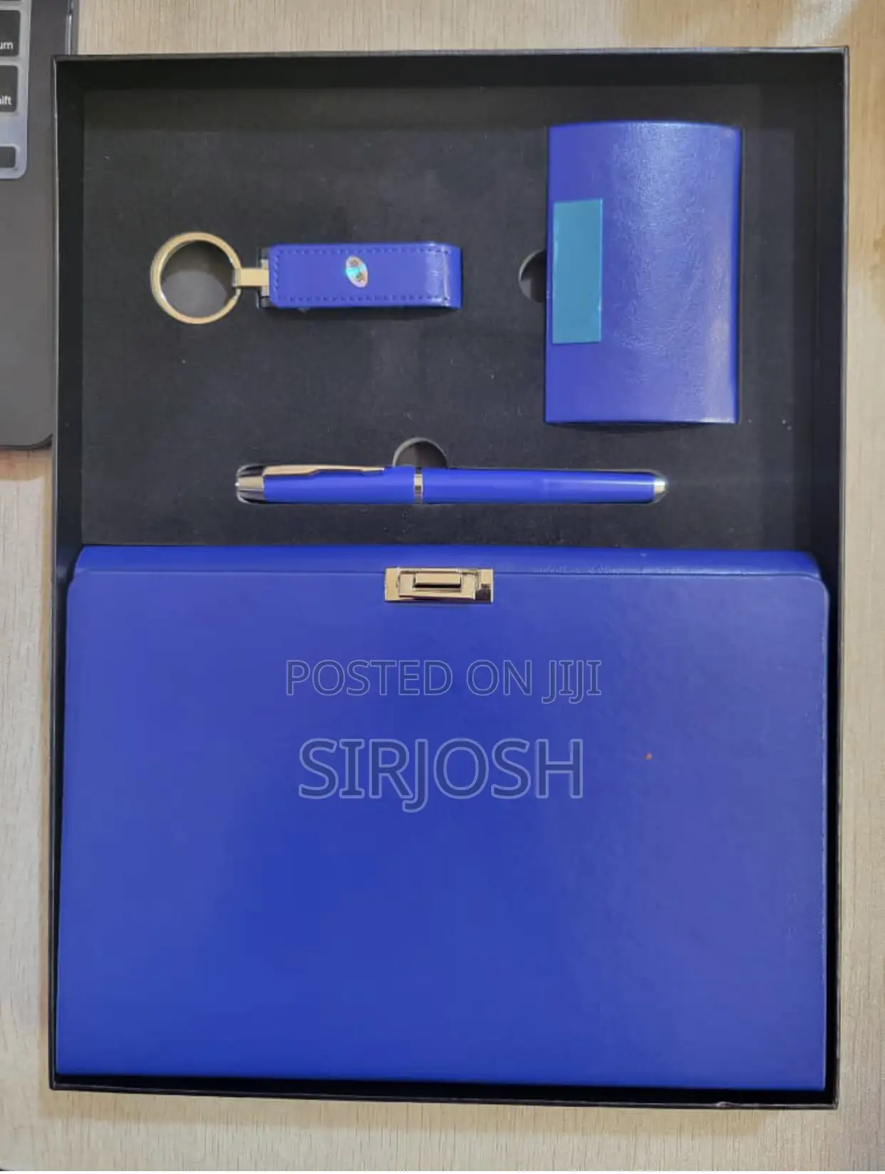Unique 4in1 Corporate Gift Set